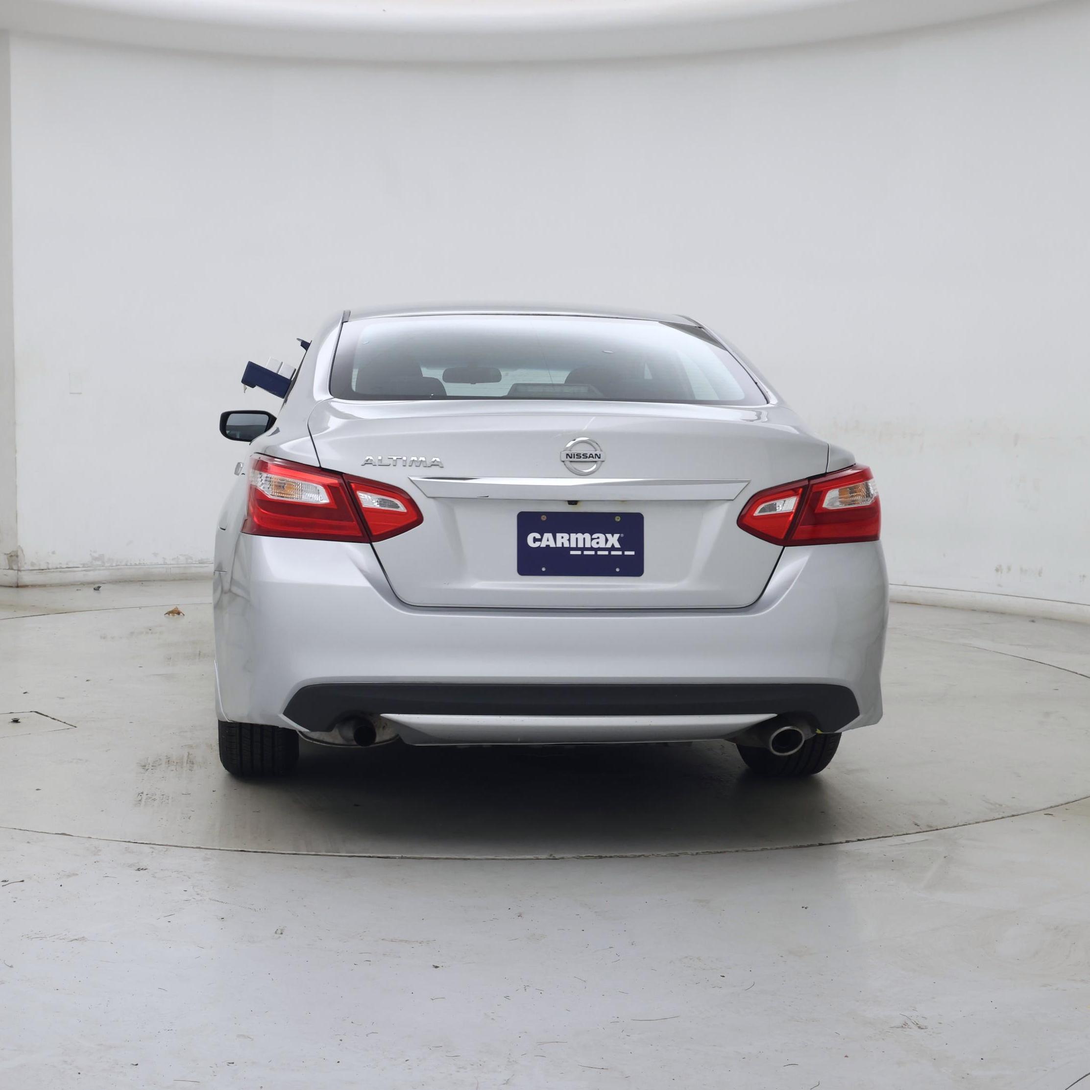 Thumbnail: 2017 Nissan Altima - 6