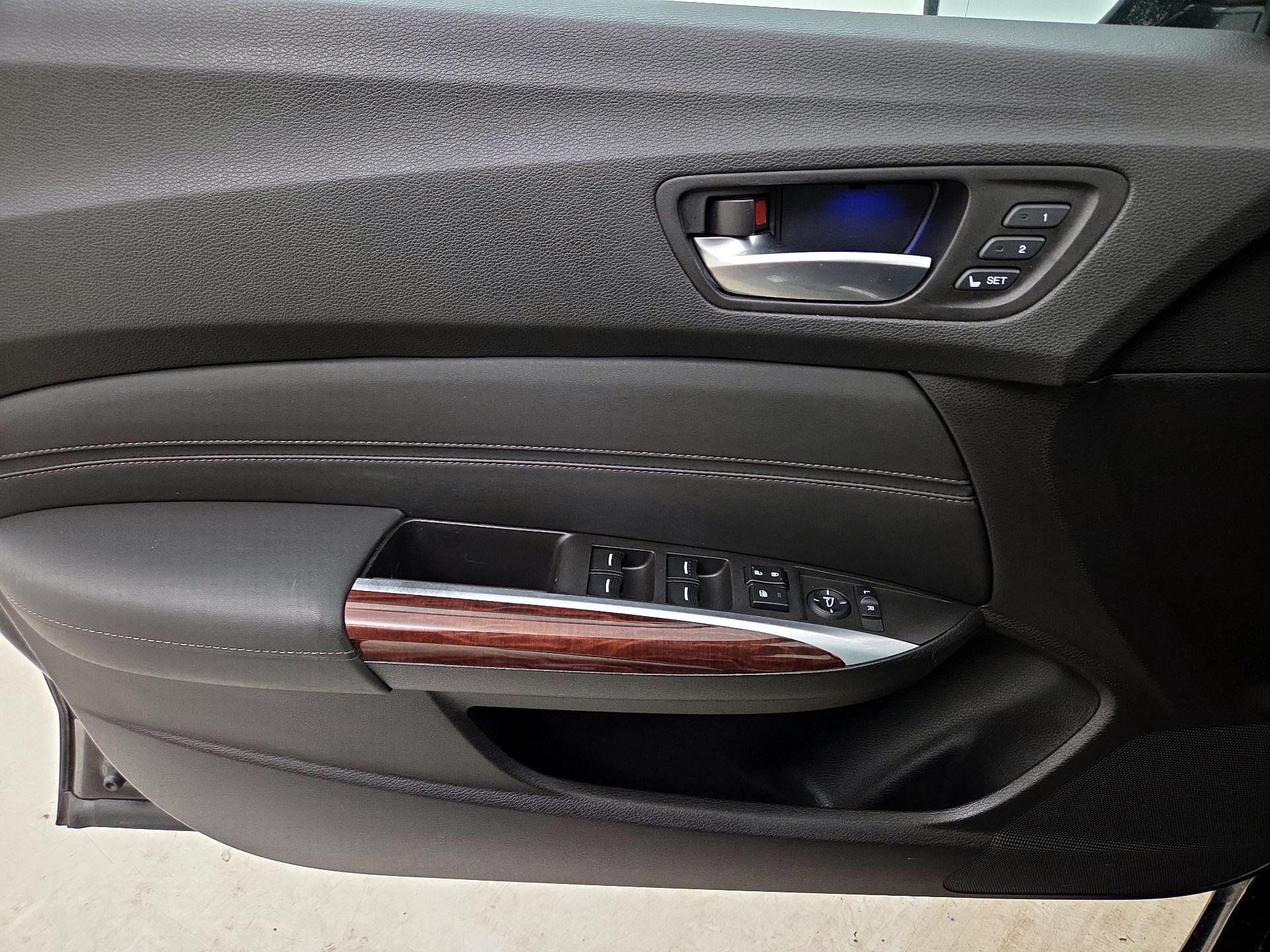 Thumbnail: 2015 Acura TLX - 12