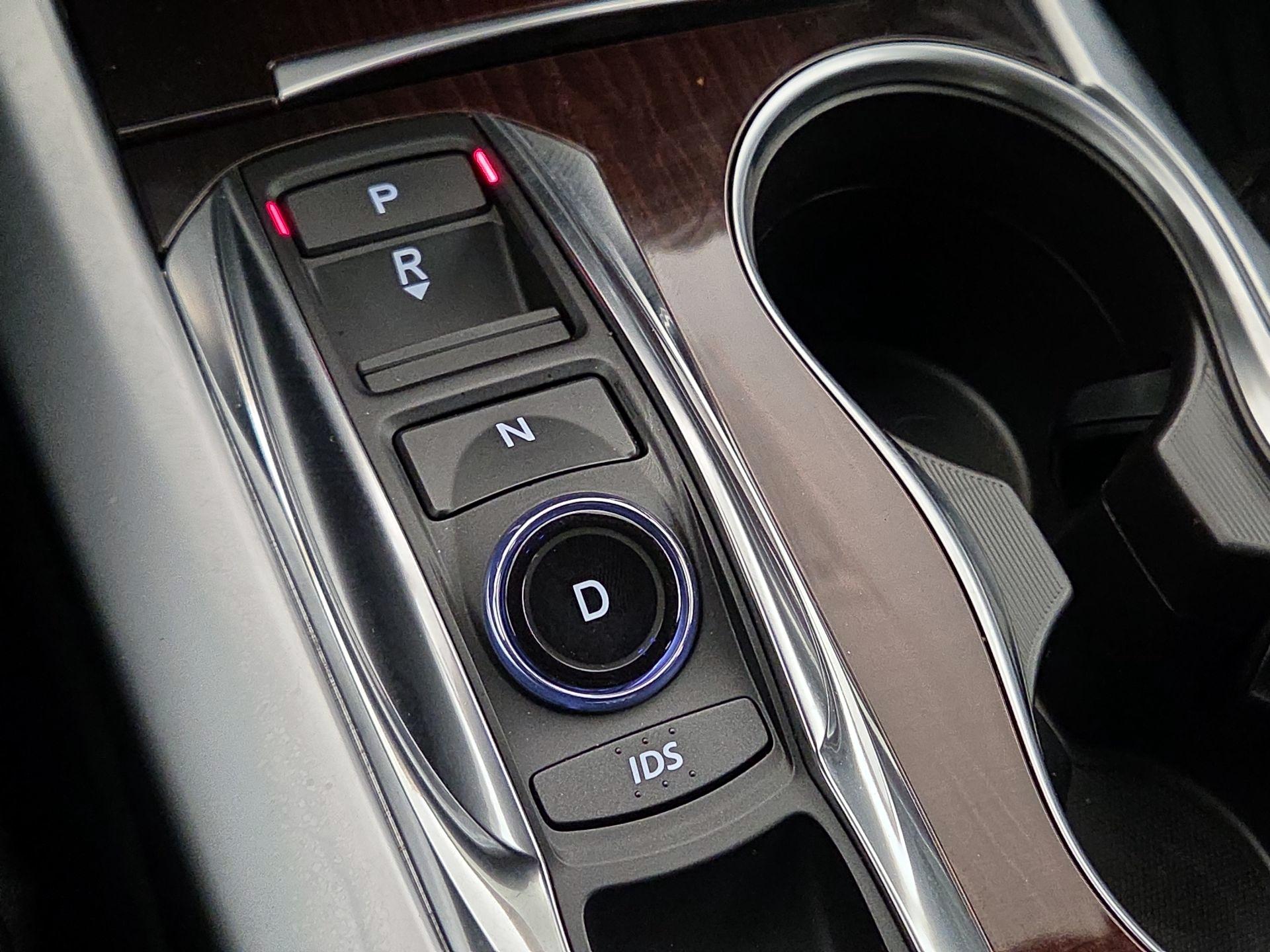 Thumbnail: 2015 Acura TLX - 17