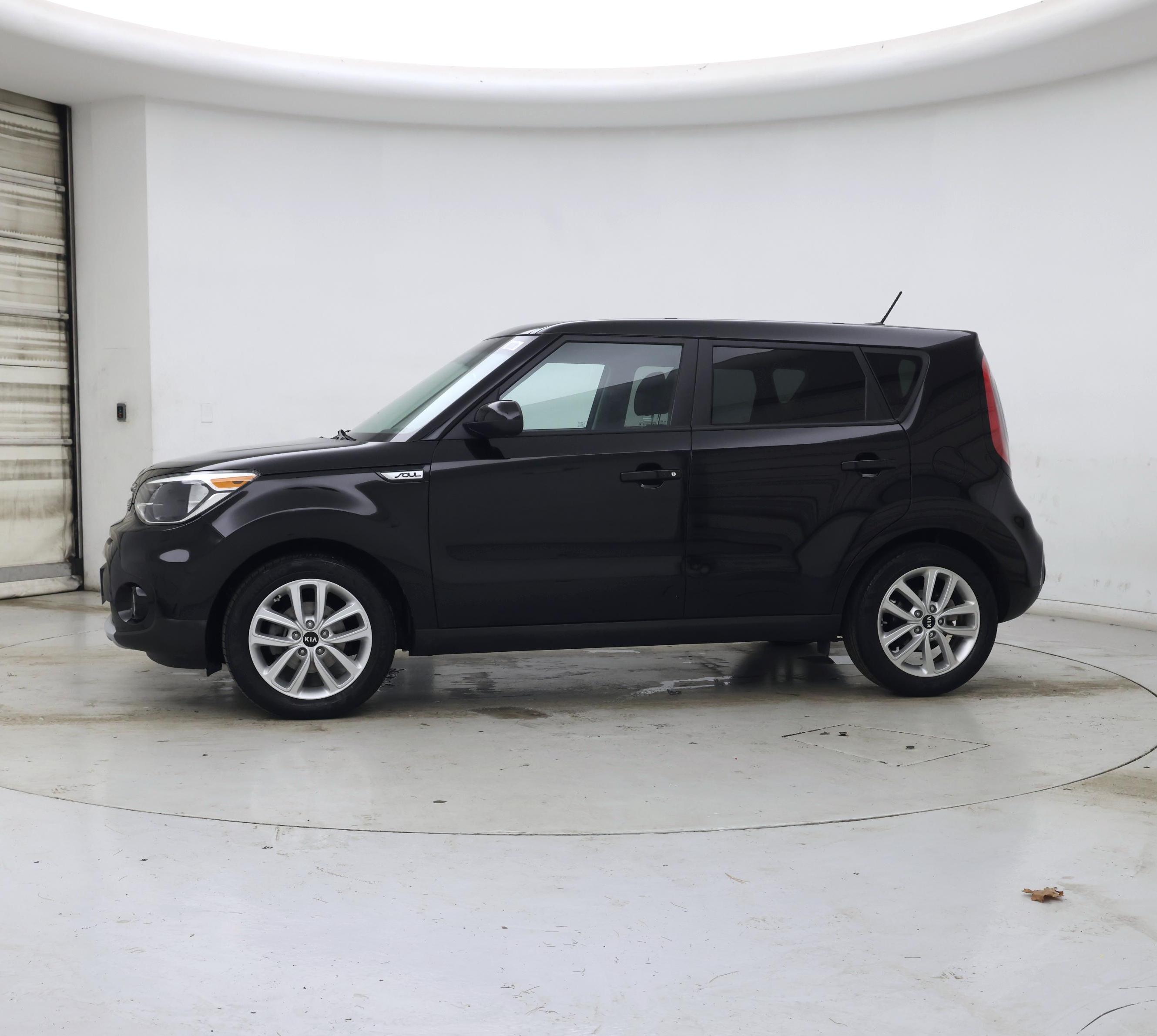 Thumbnail: 2019 Kia Soul - 3