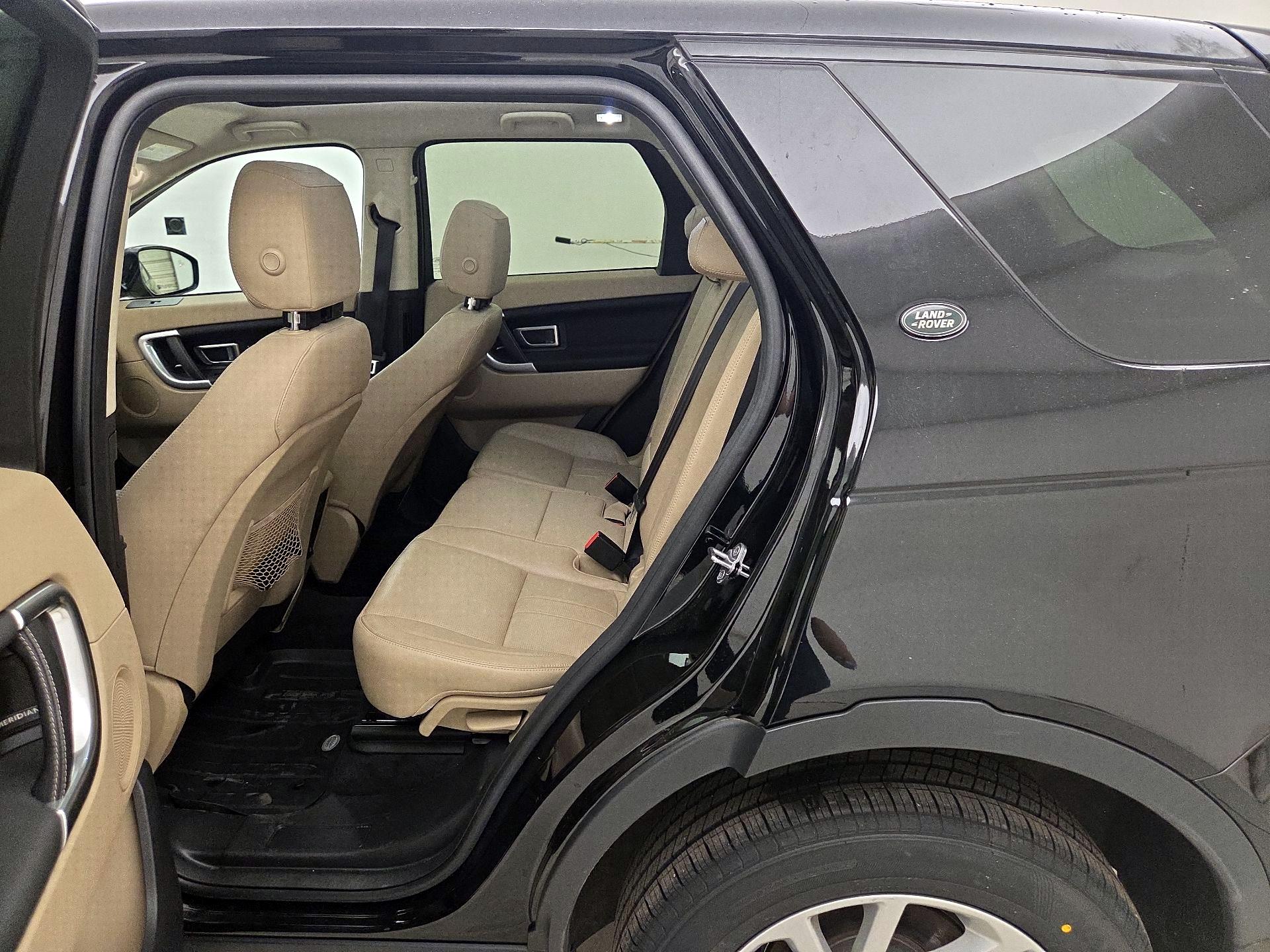 Thumbnail: 2019 Land Rover Discovery Sport - 20