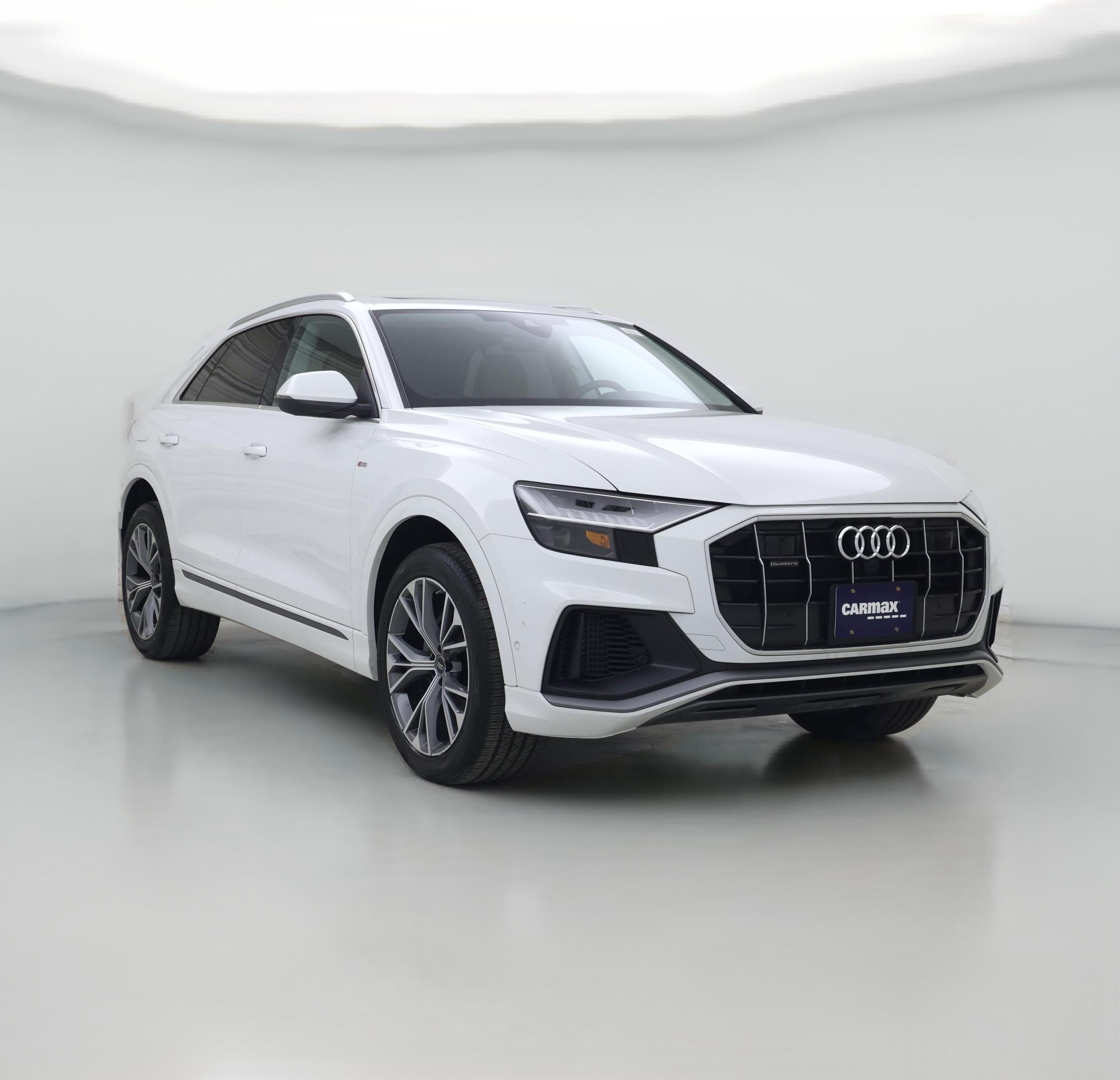Thumbnail: 2023 Audi Q8 - 1