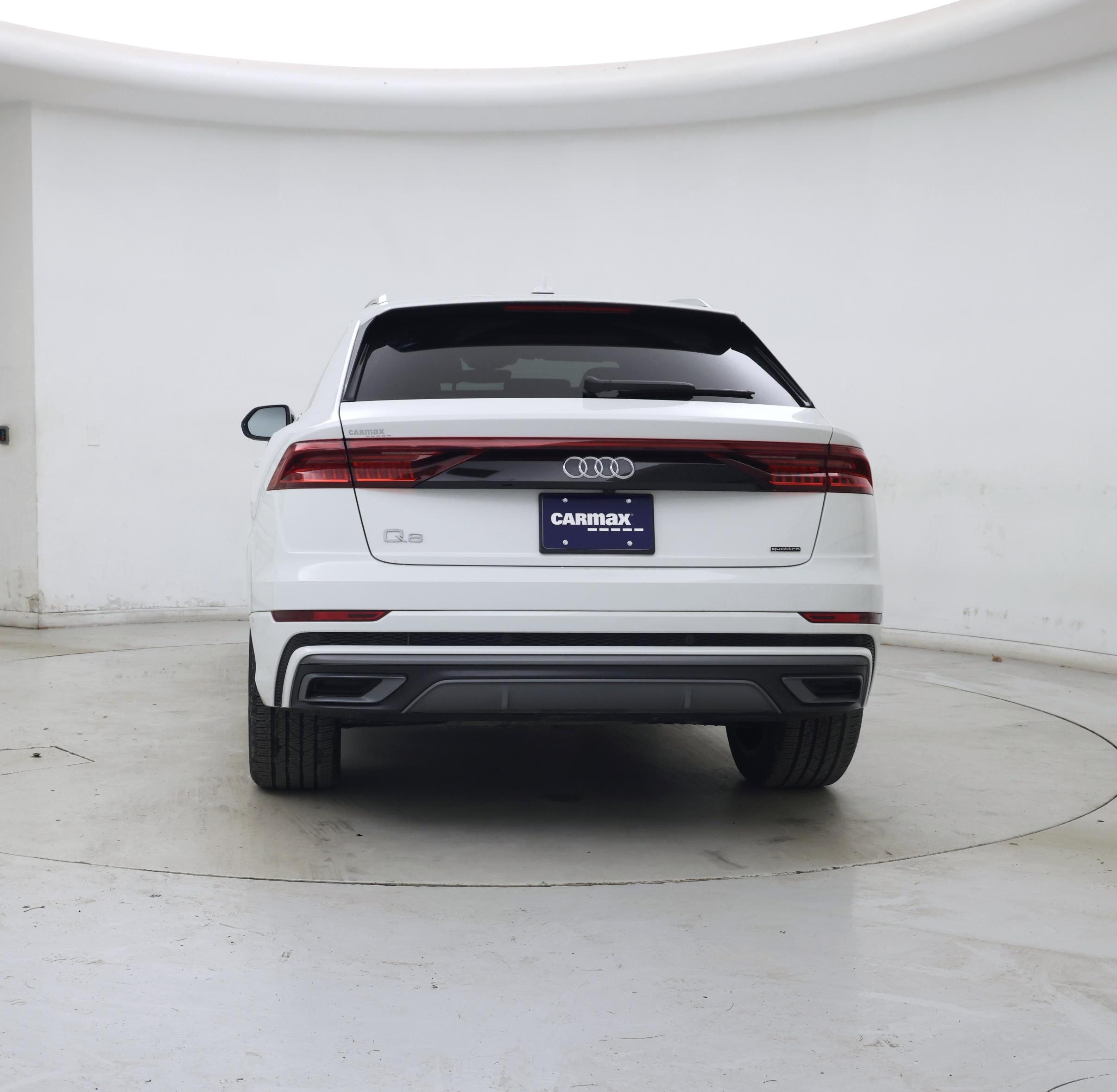 Thumbnail: 2023 Audi Q8 - 6