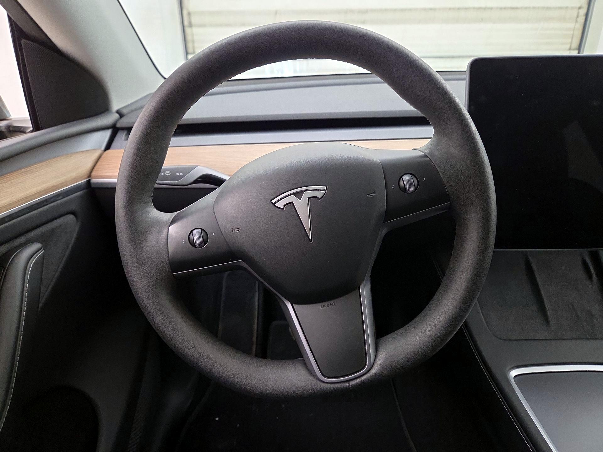 Thumbnail: 2024 Tesla Model Y - 10