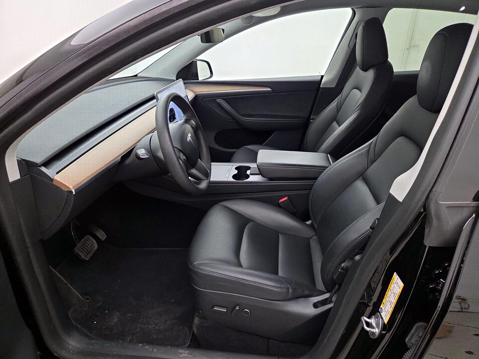 Thumbnail: 2024 Tesla Model Y - 11