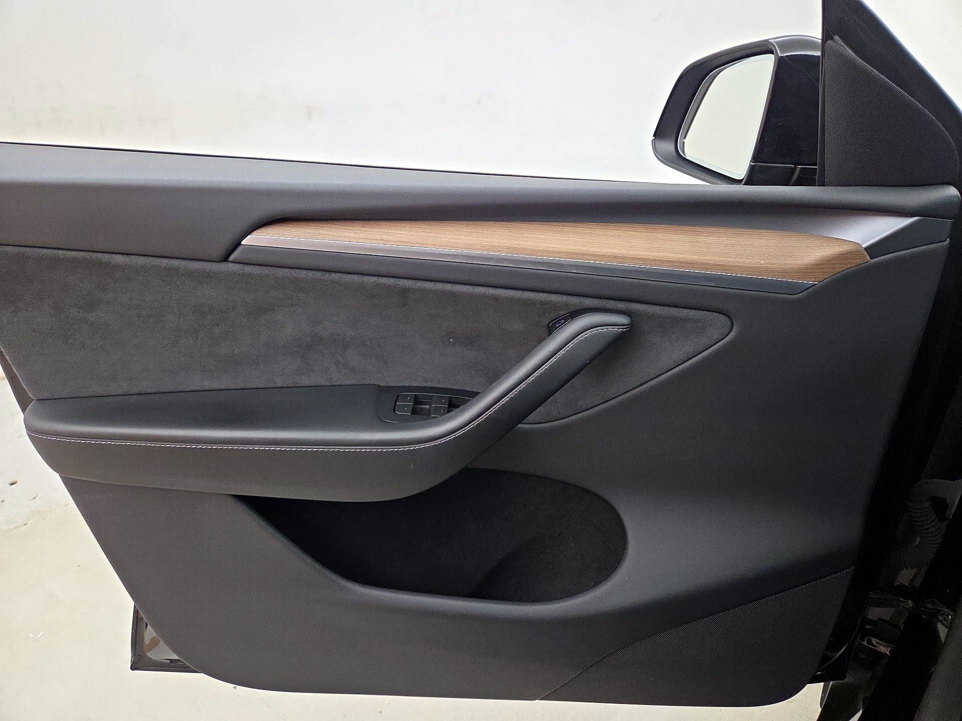 Thumbnail: 2024 Tesla Model Y - 12