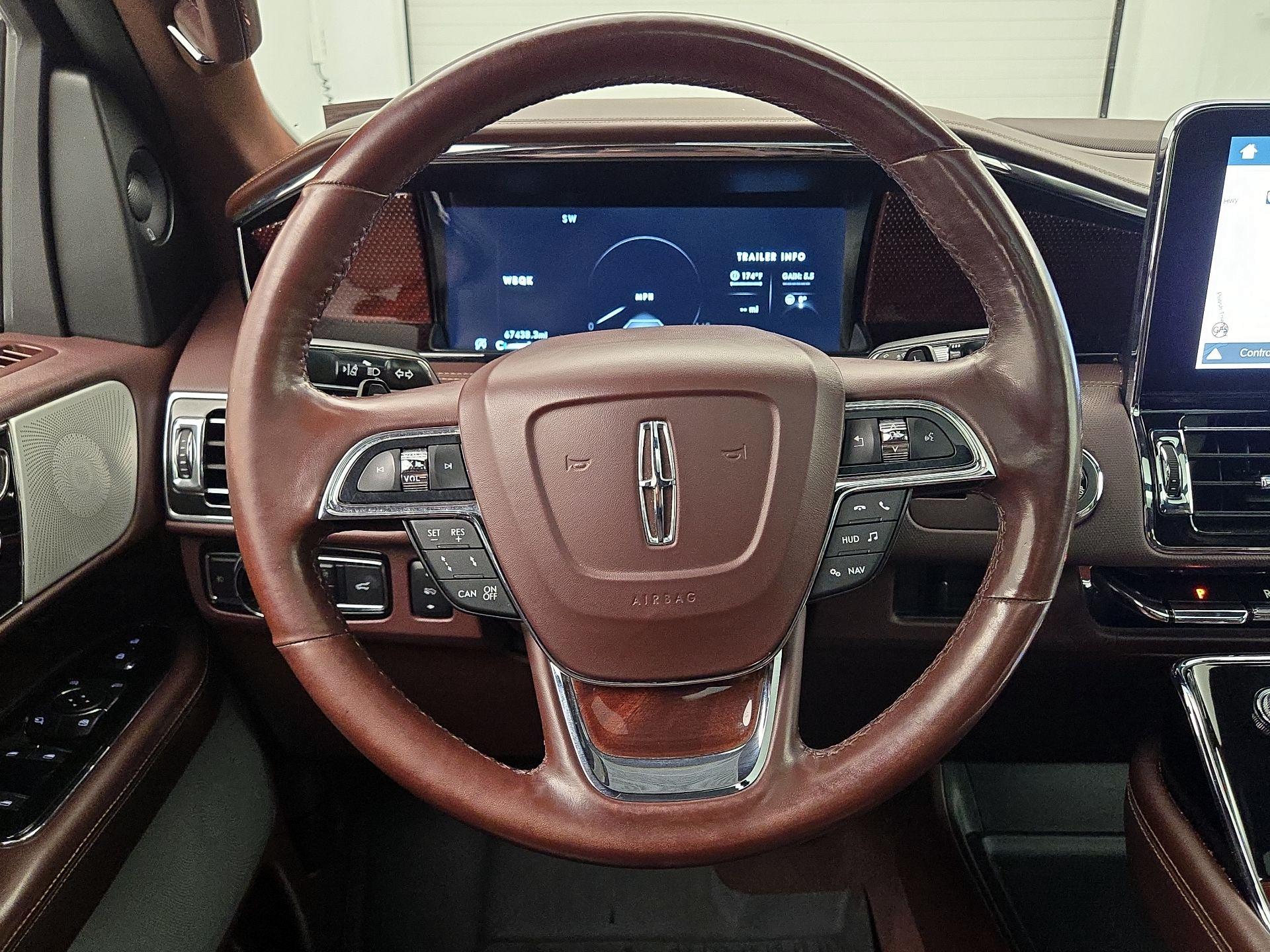 Thumbnail: 2018 Lincoln Navigator - 10