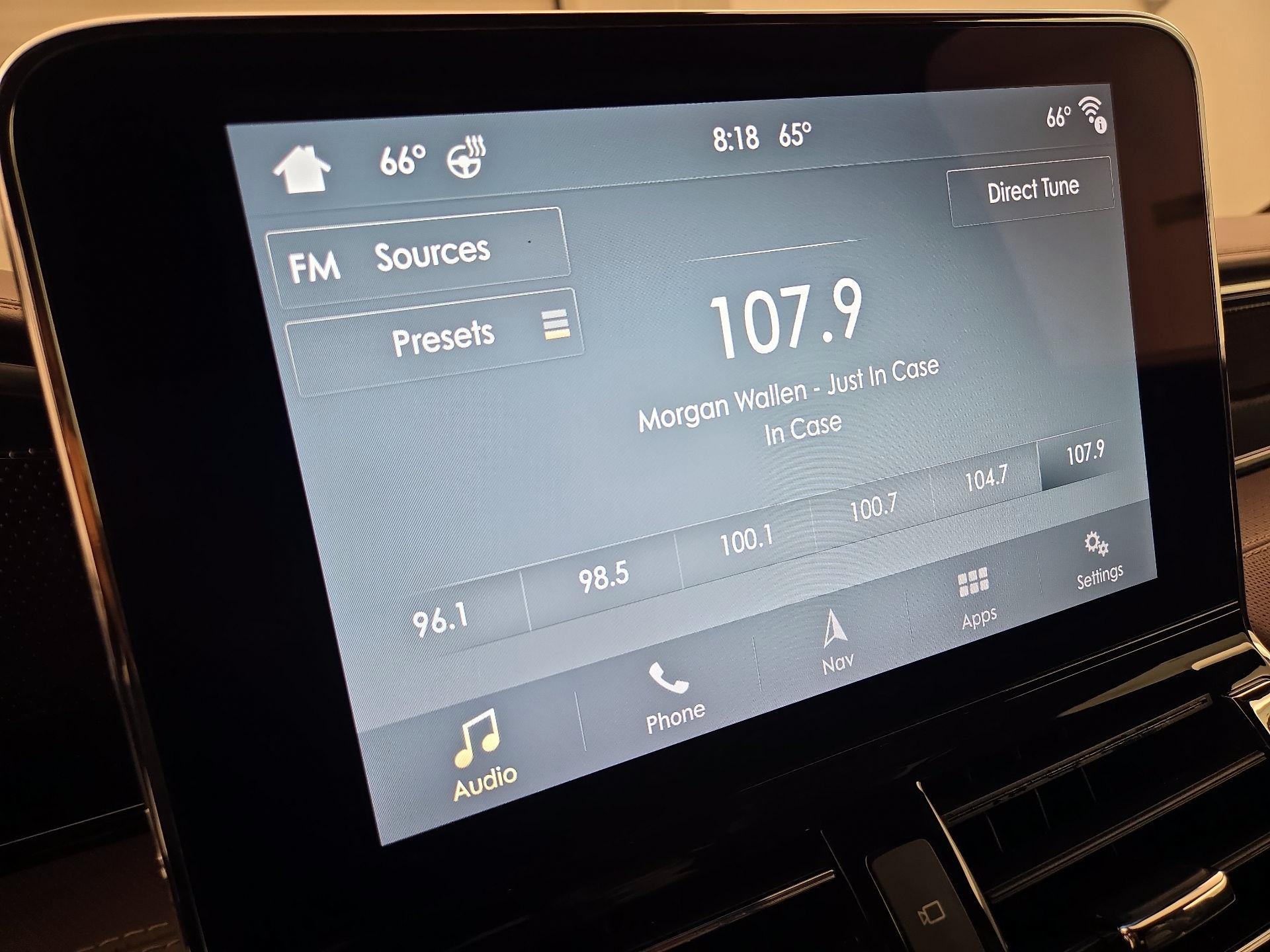 Thumbnail: 2018 Lincoln Navigator - 16