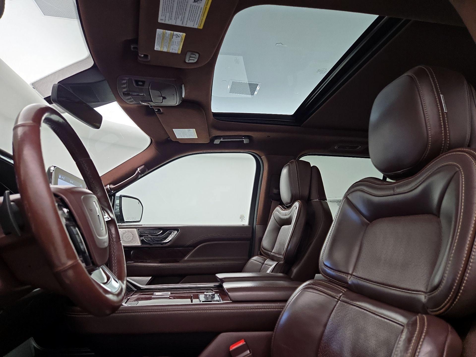 Thumbnail: 2018 Lincoln Navigator - 20