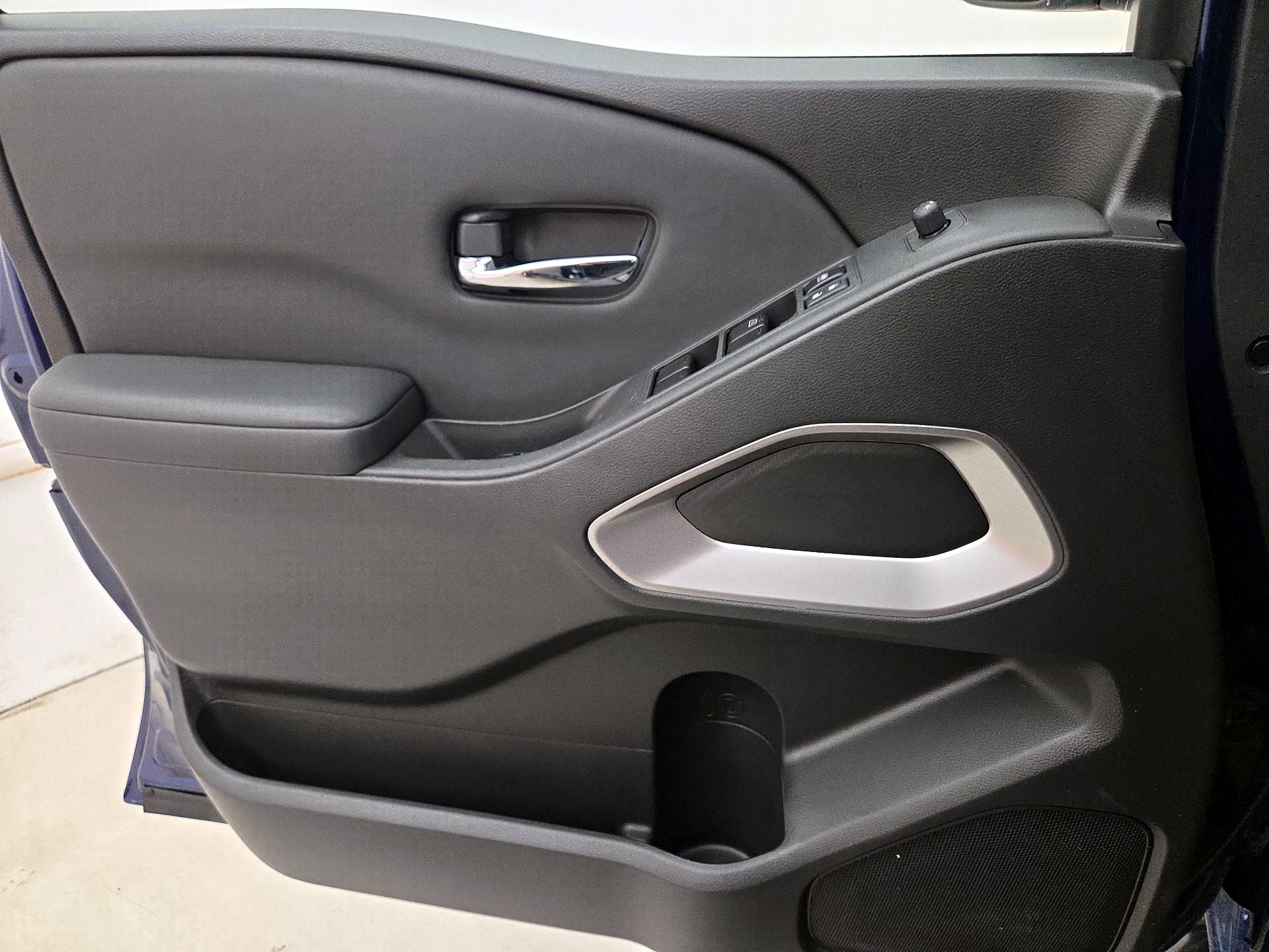 Thumbnail: 2022 Nissan Frontier - 12