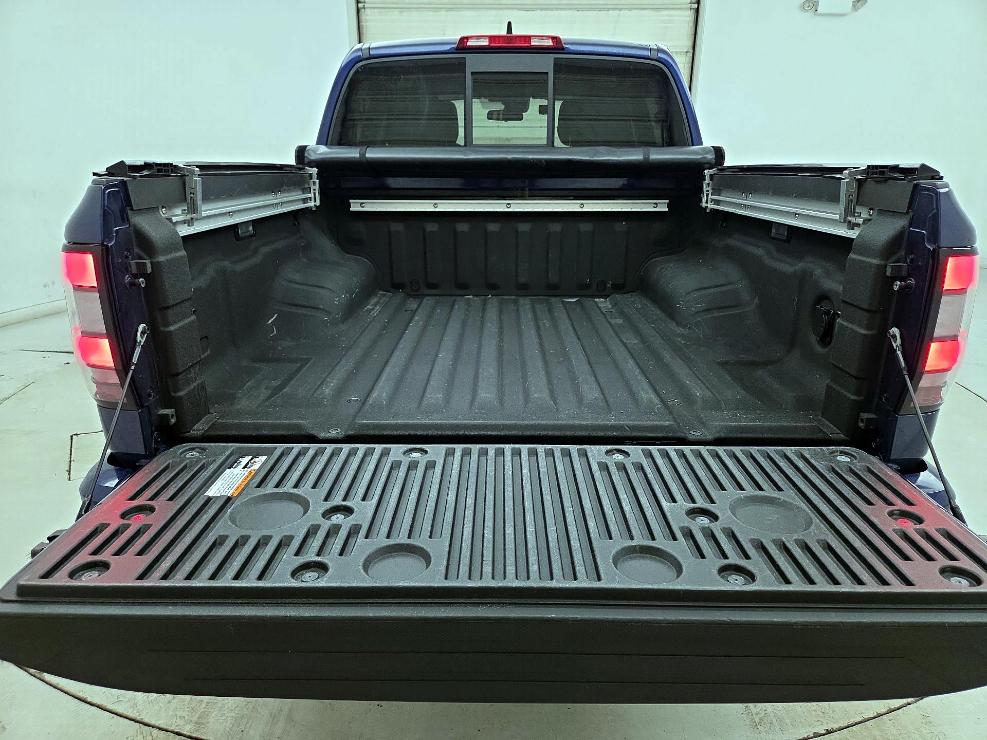 Thumbnail: 2022 Nissan Frontier - 20