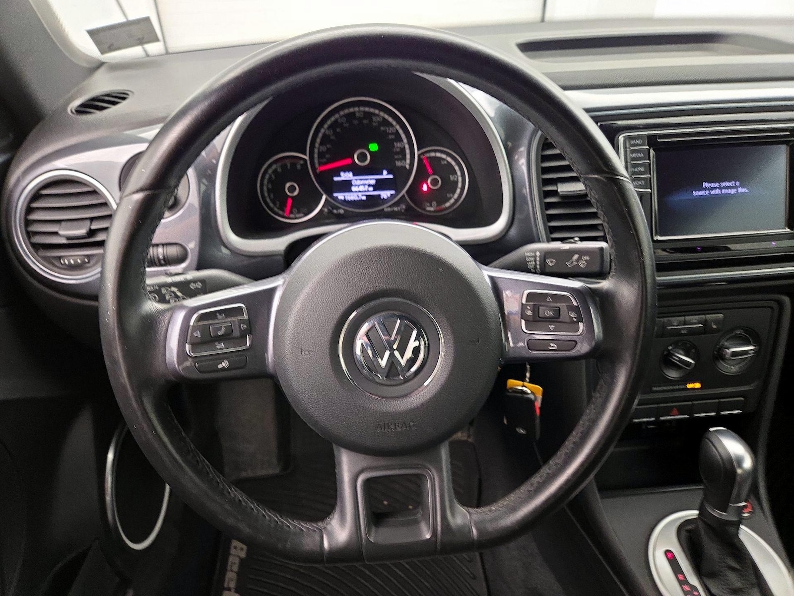 2016 Volkswagen Beetle SE - Photo 11
