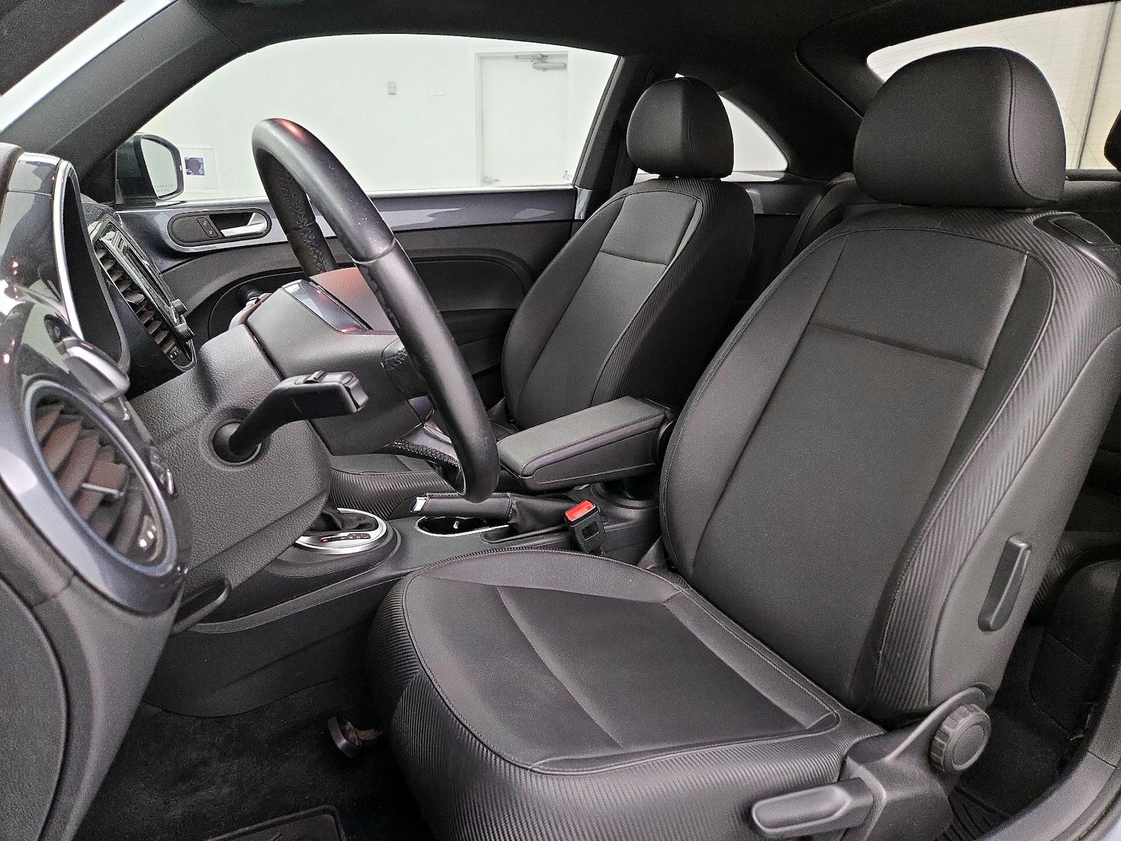 2016 Volkswagen Beetle SE - Photo 12