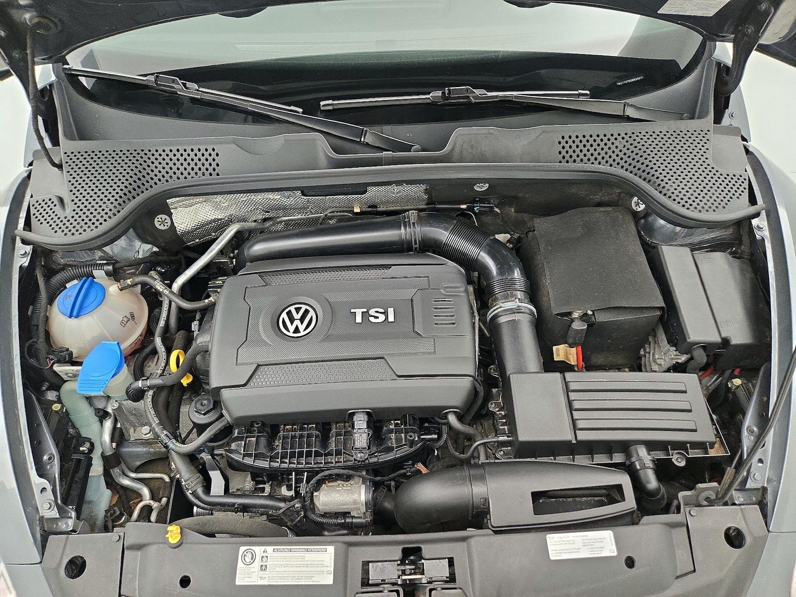2016 Volkswagen Beetle SE - Photo 24