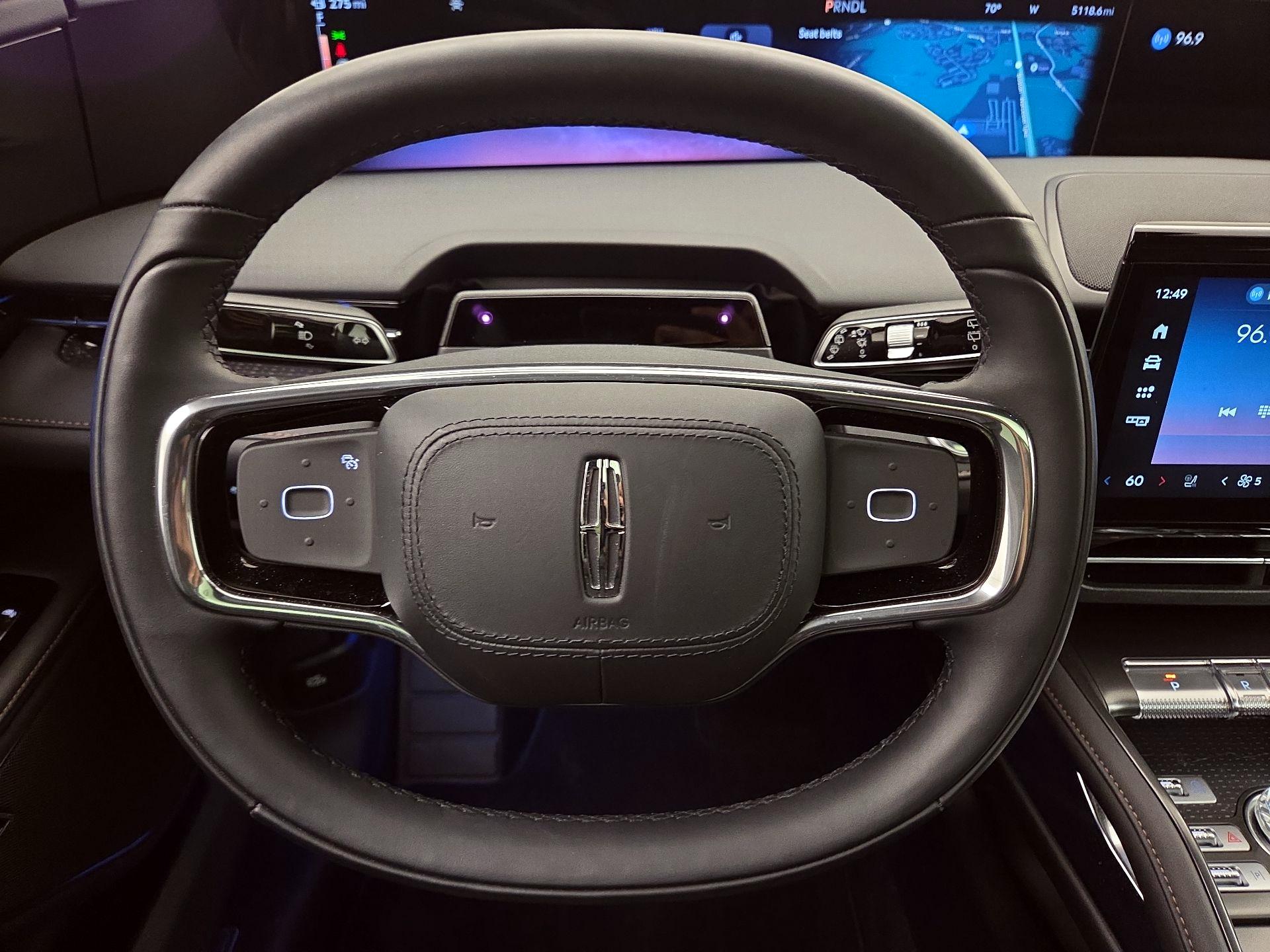 Thumbnail: 2025 Lincoln Nautilus - 10