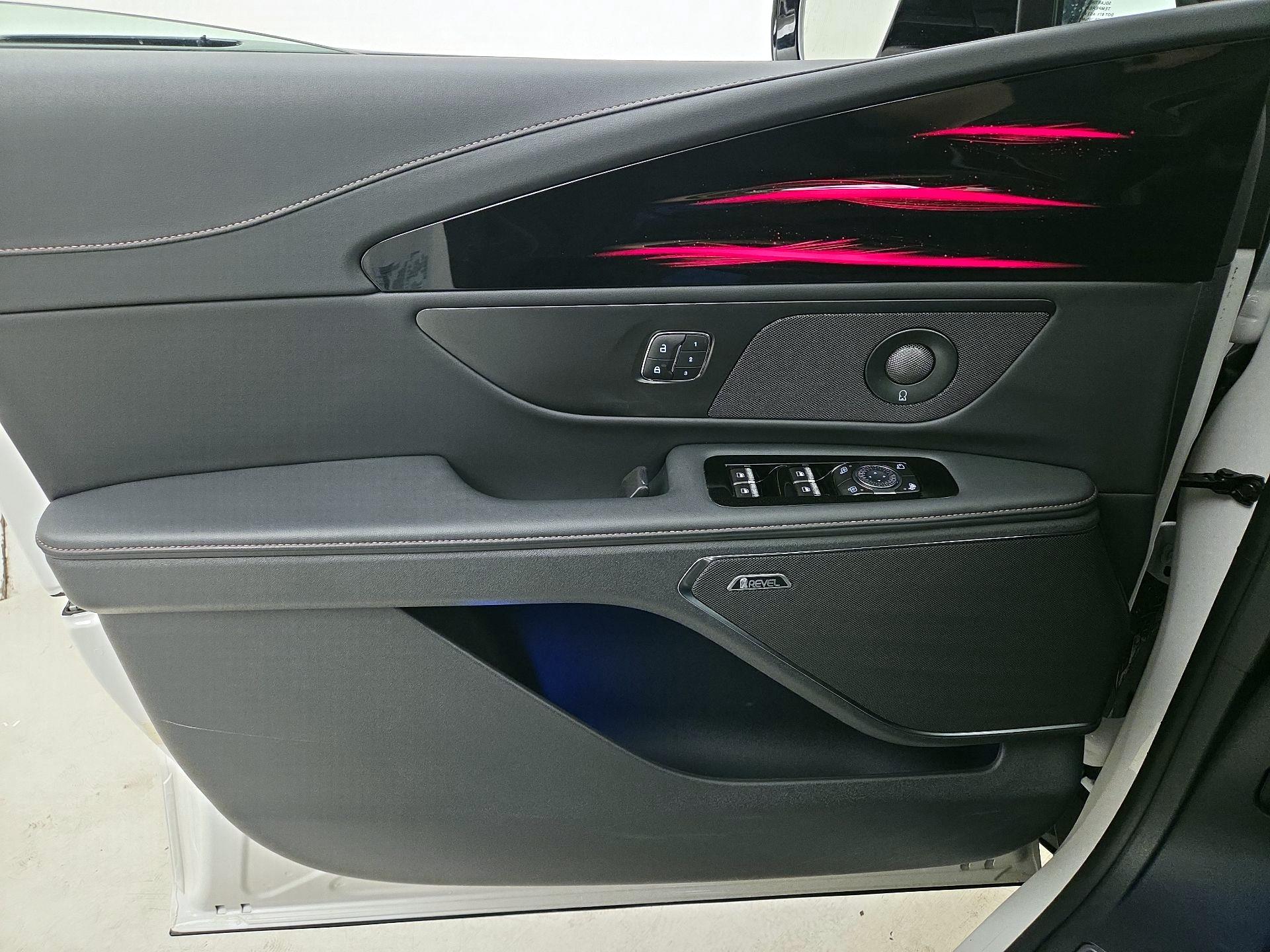 Thumbnail: 2025 Lincoln Nautilus - 12