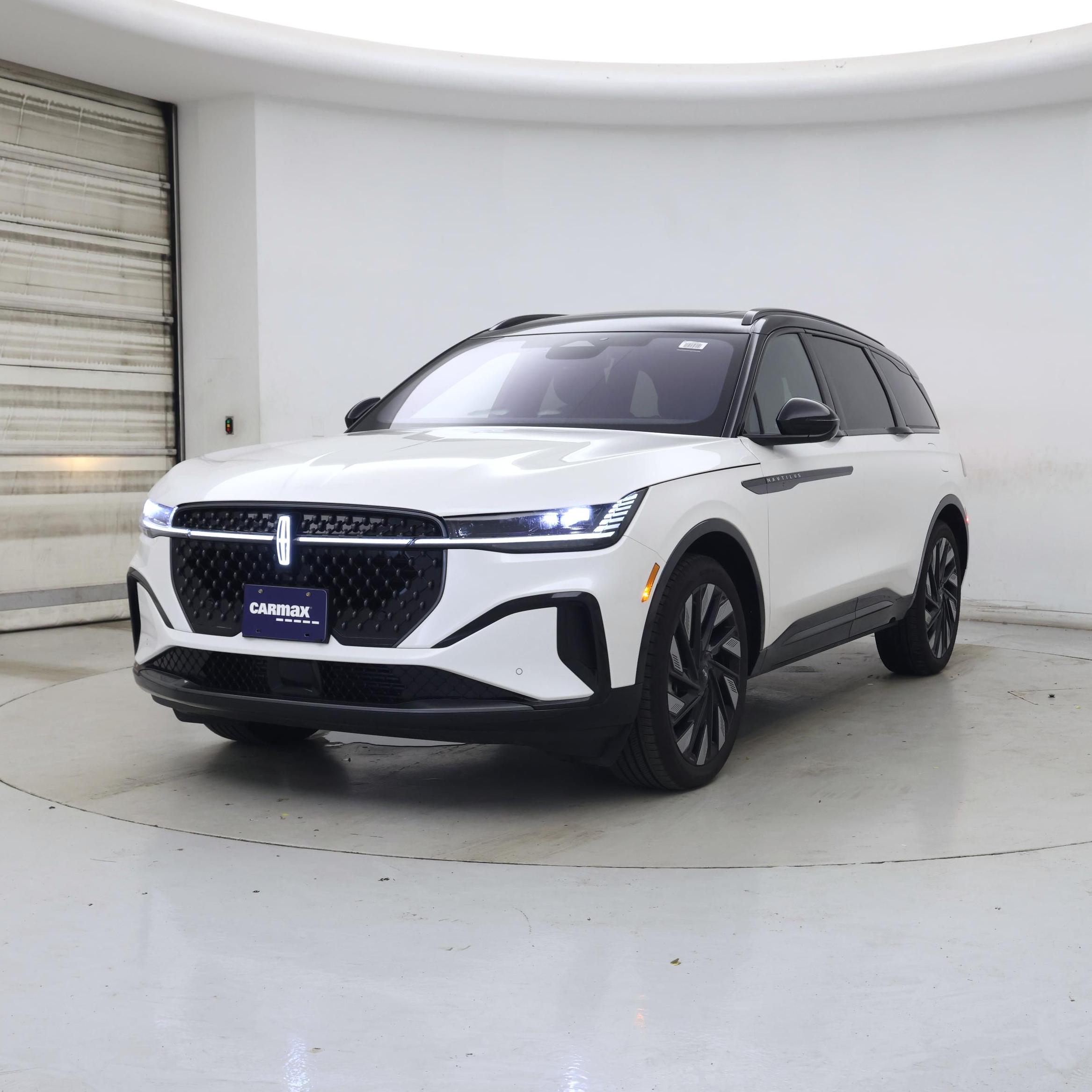 Thumbnail: 2025 Lincoln Nautilus - 4