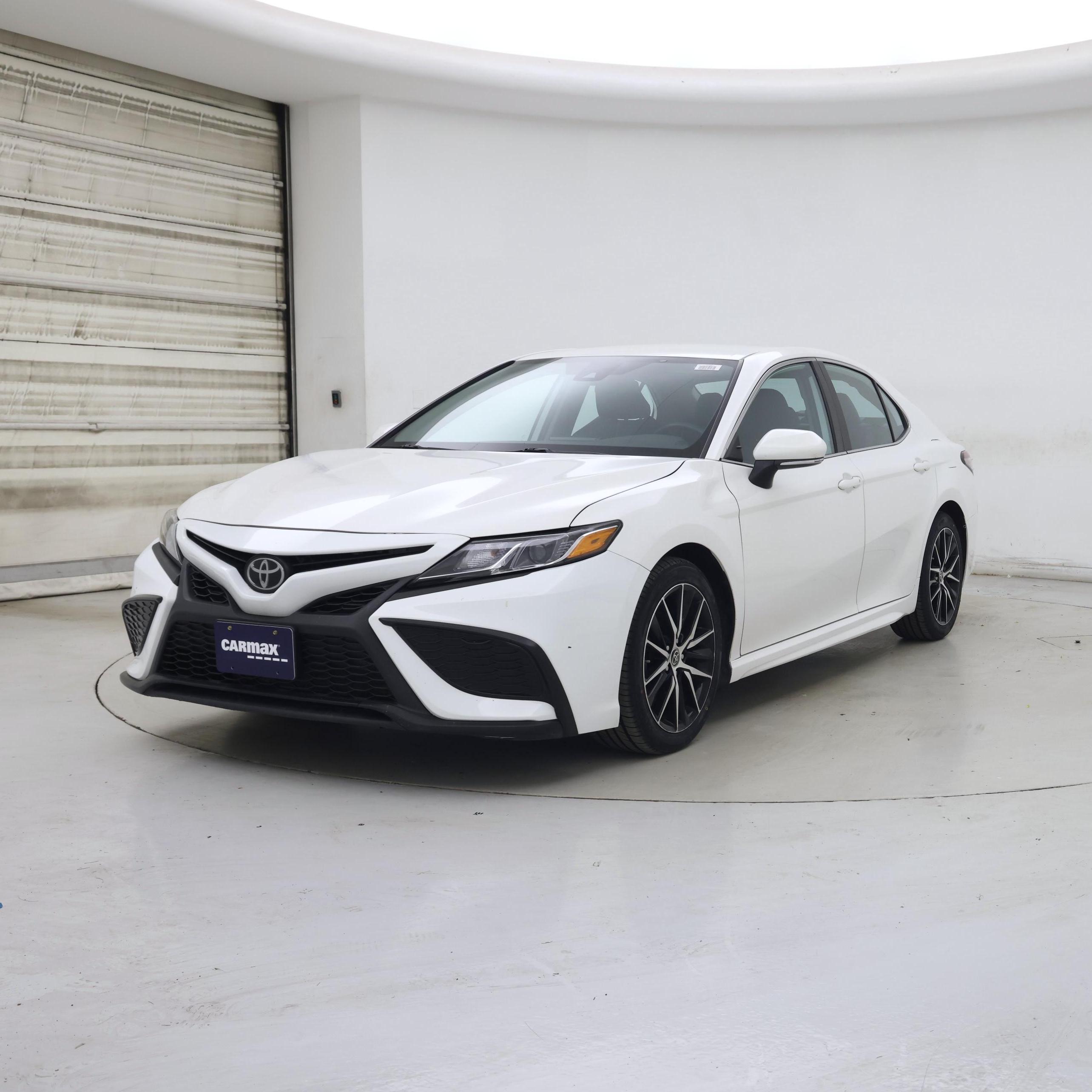 Thumbnail: 2022 Toyota Camry - 4