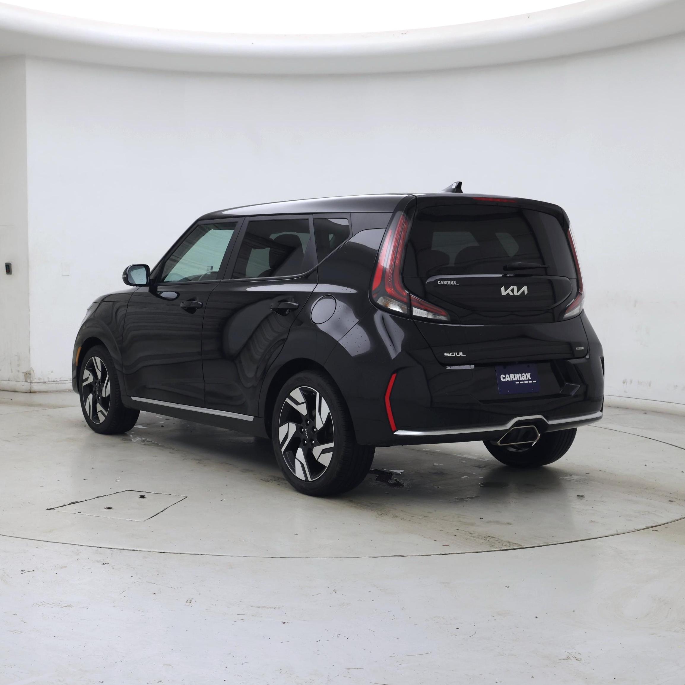 Thumbnail: 2023 Kia Soul - 2