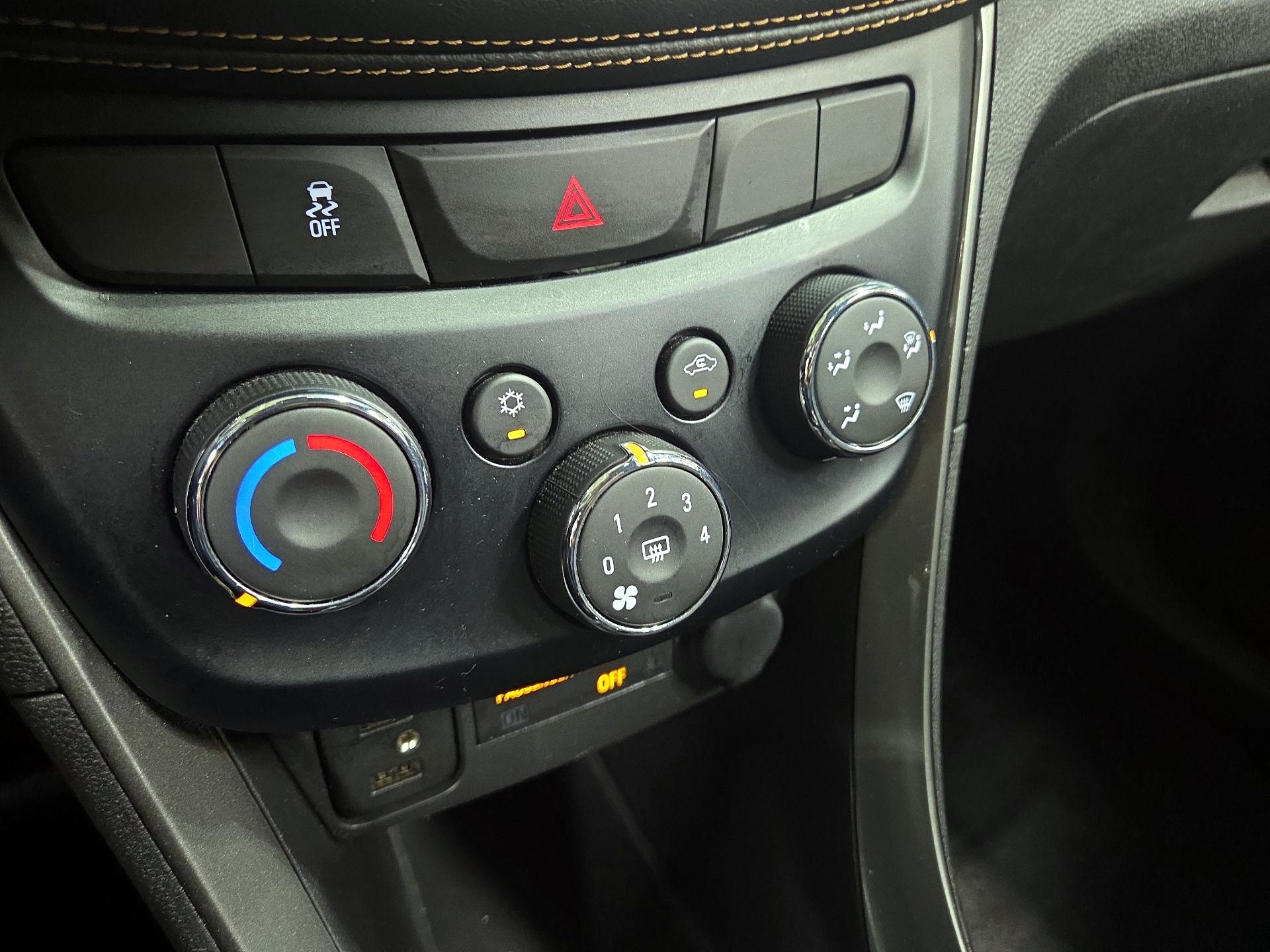 Thumbnail: 2020 Chevrolet Trax - 16