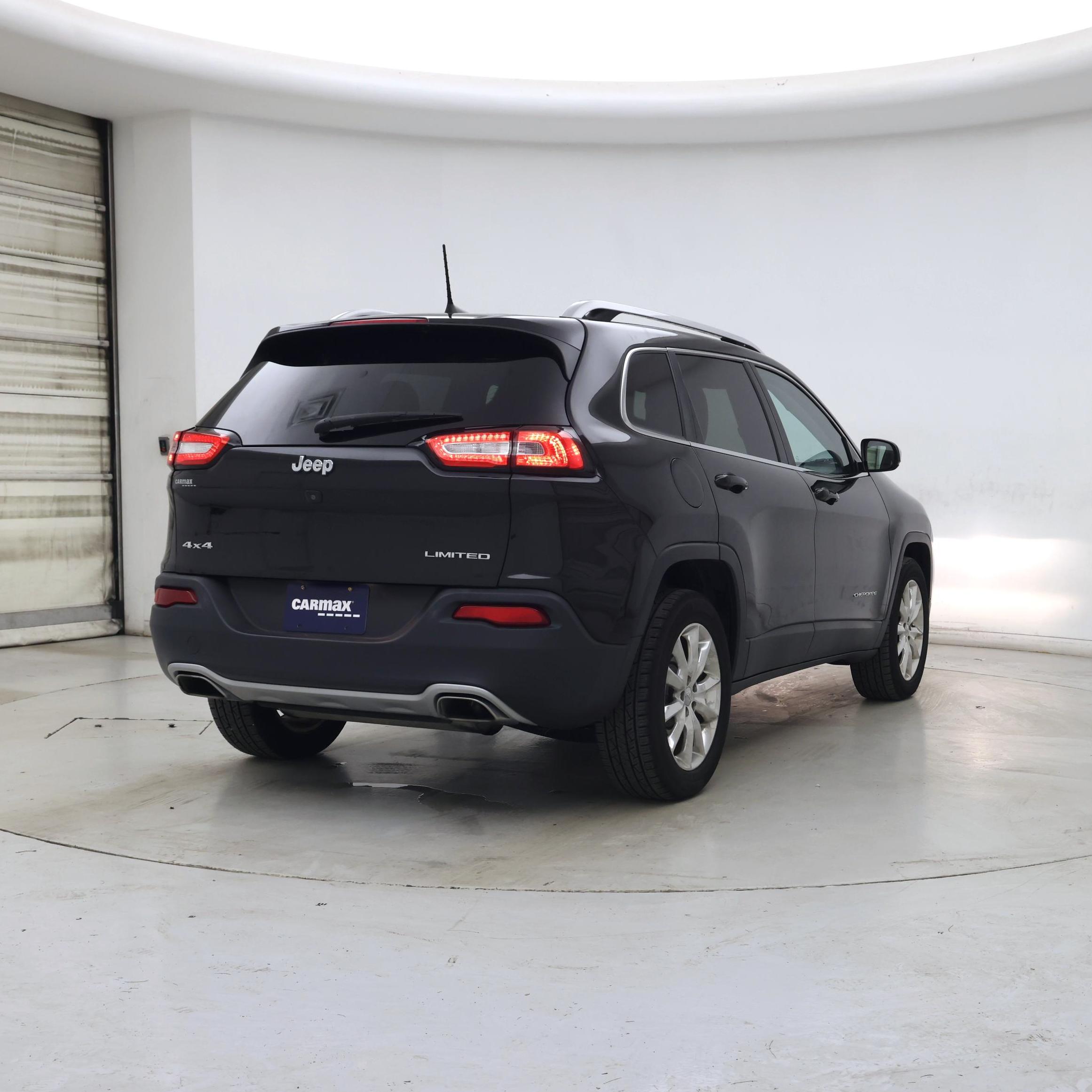 Thumbnail: 2016 Jeep Cherokee - 8