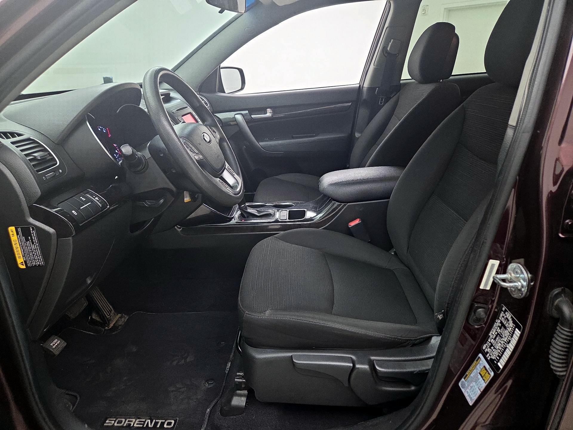 Thumbnail: 2015 Kia Sorento - 11