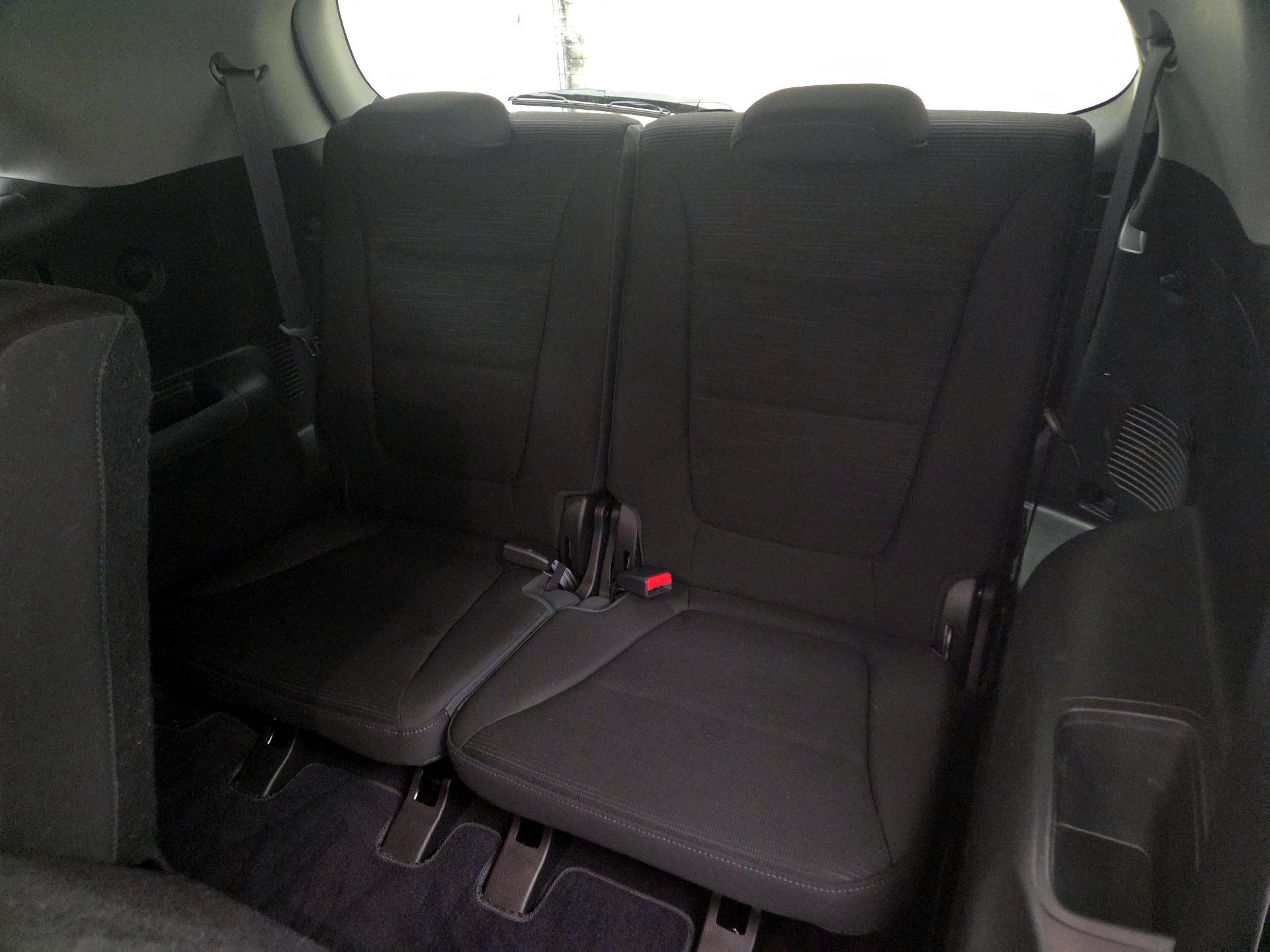 Thumbnail: 2015 Kia Sorento - 19