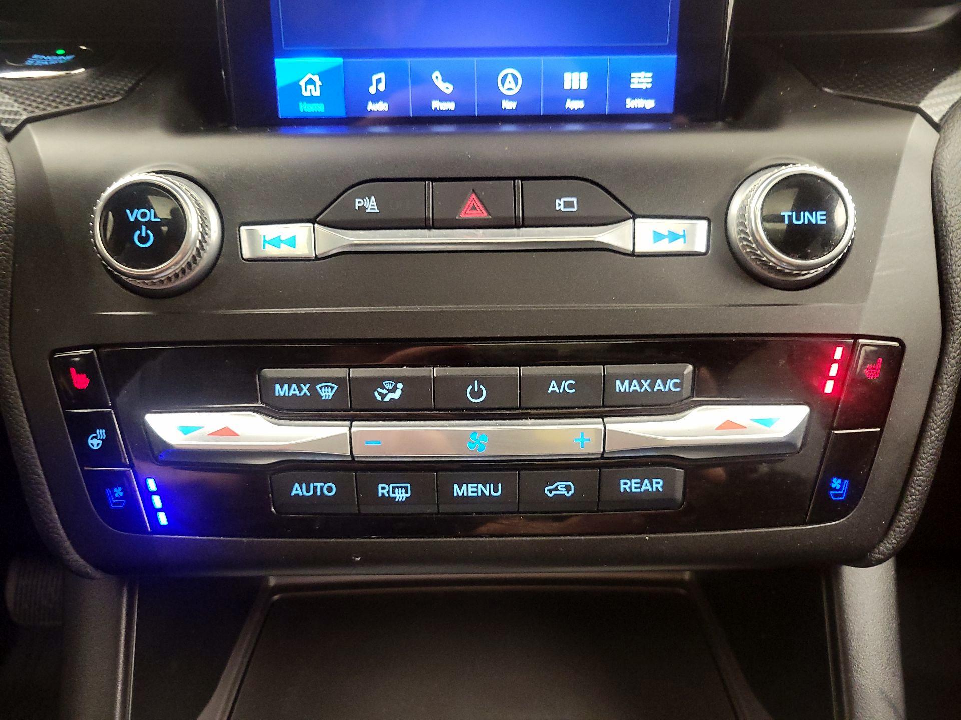 Thumbnail: 2020 Ford Explorer - 17