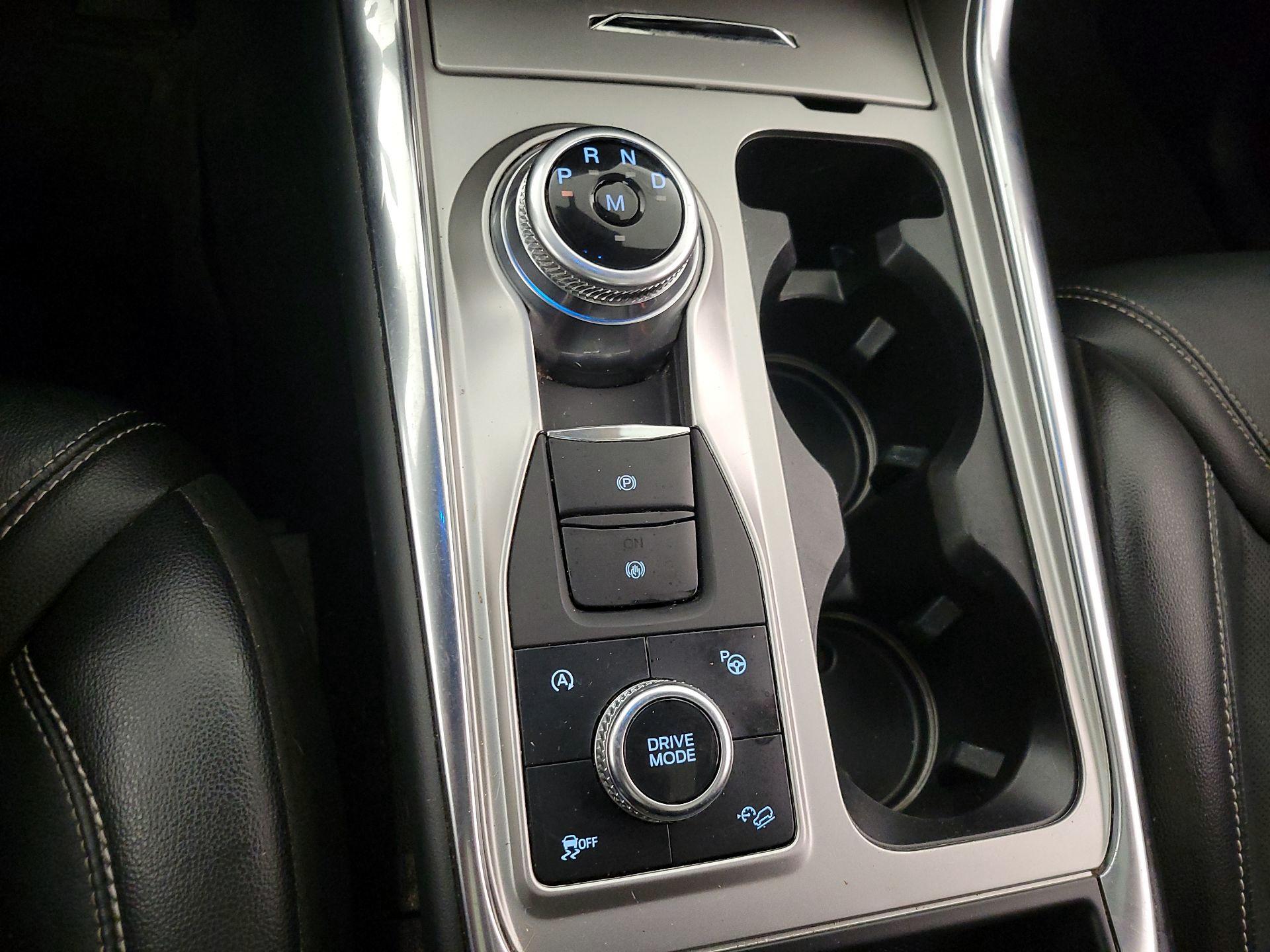 Thumbnail: 2020 Ford Explorer - 18