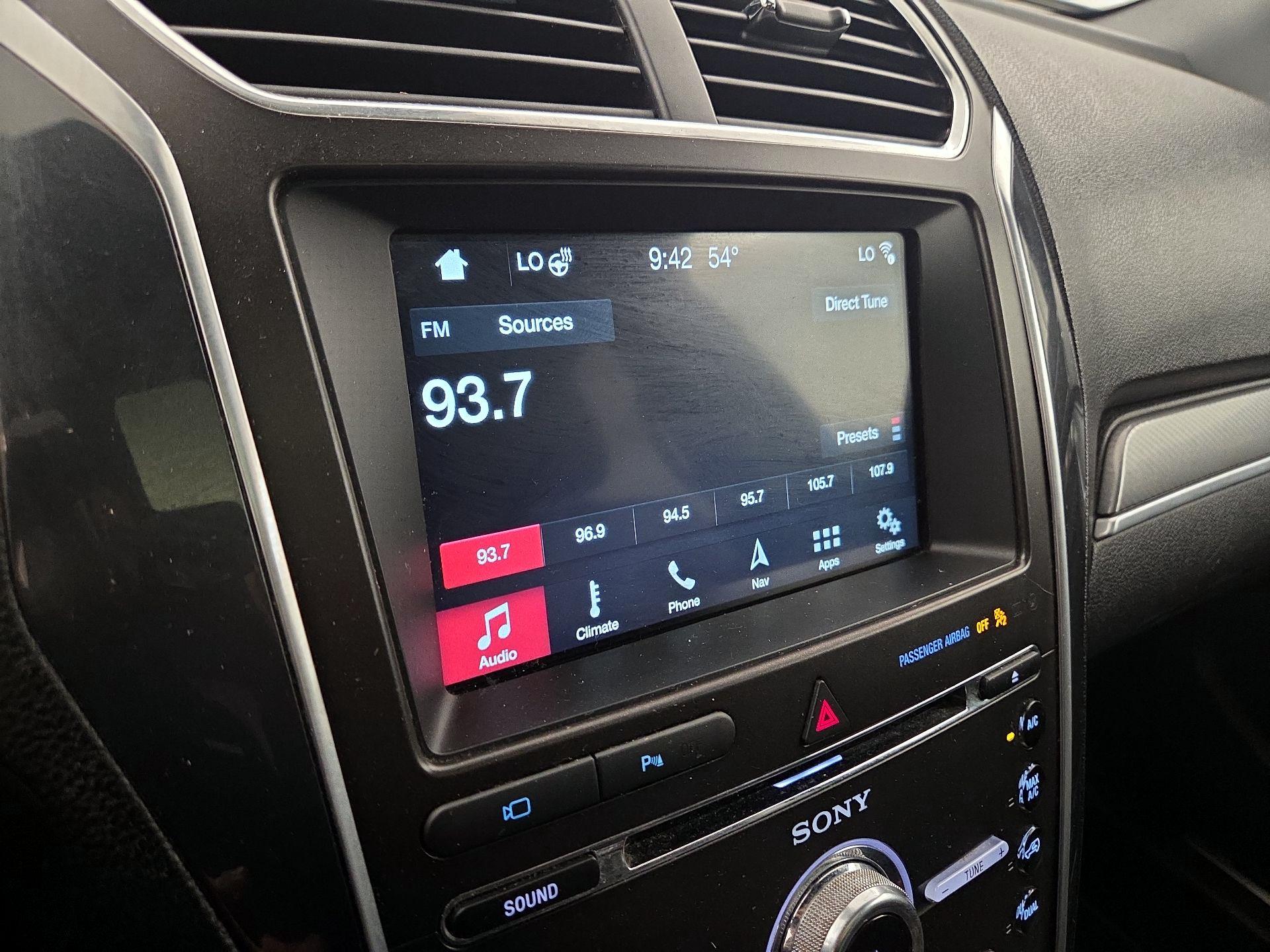 Thumbnail: 2018 Ford Explorer - 16