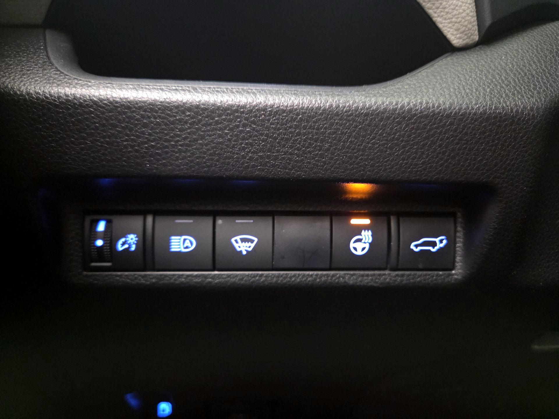 Thumbnail: 2021 Toyota RAV4 - 13