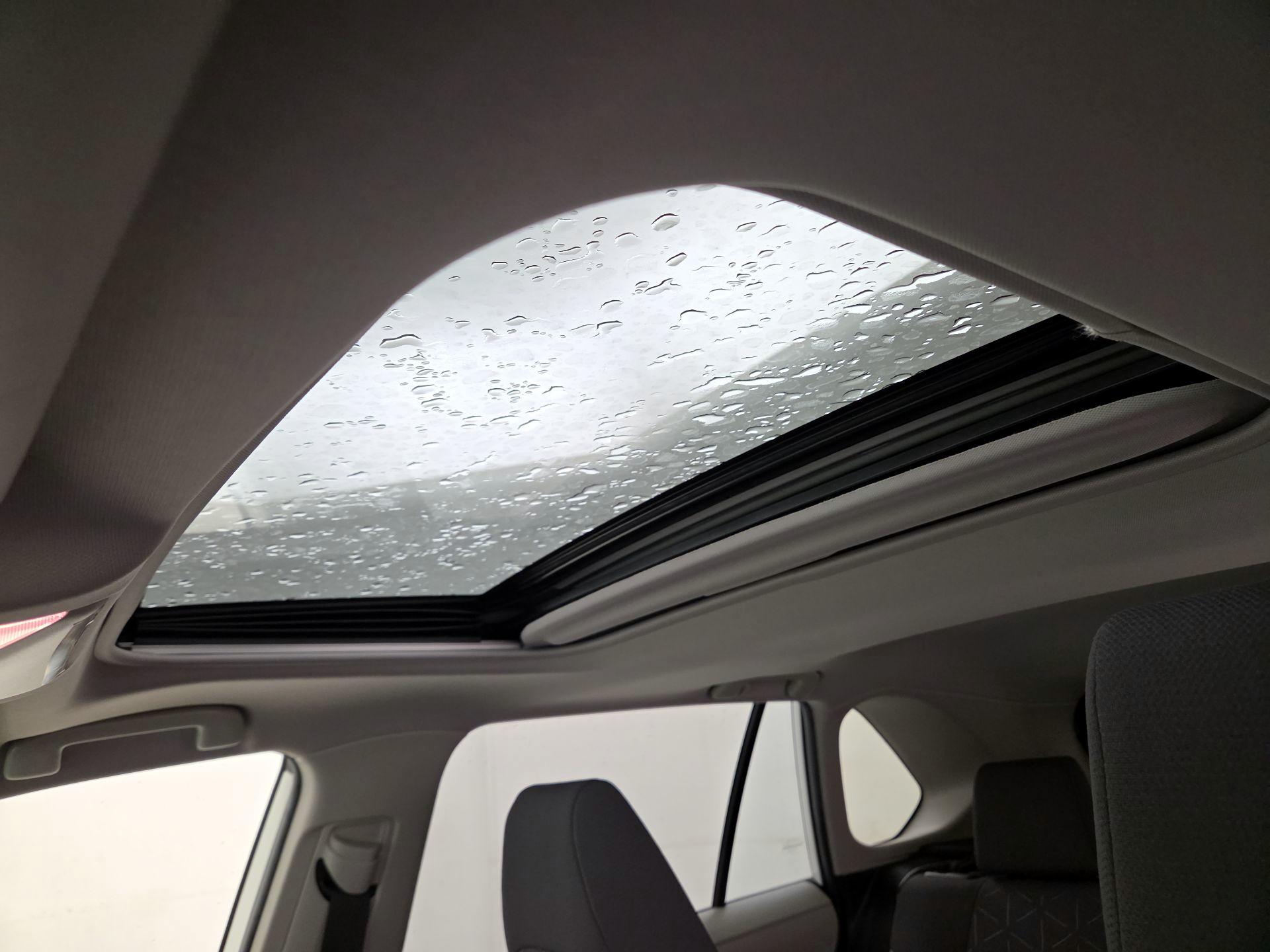 Thumbnail: 2021 Toyota RAV4 - 19