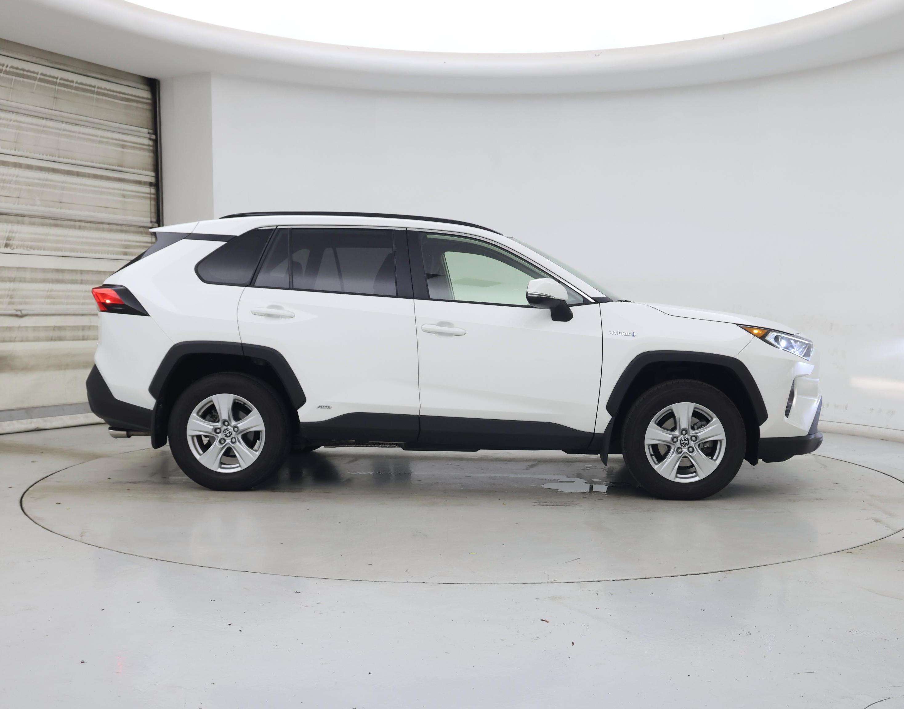 Thumbnail: 2021 Toyota RAV4 - 7