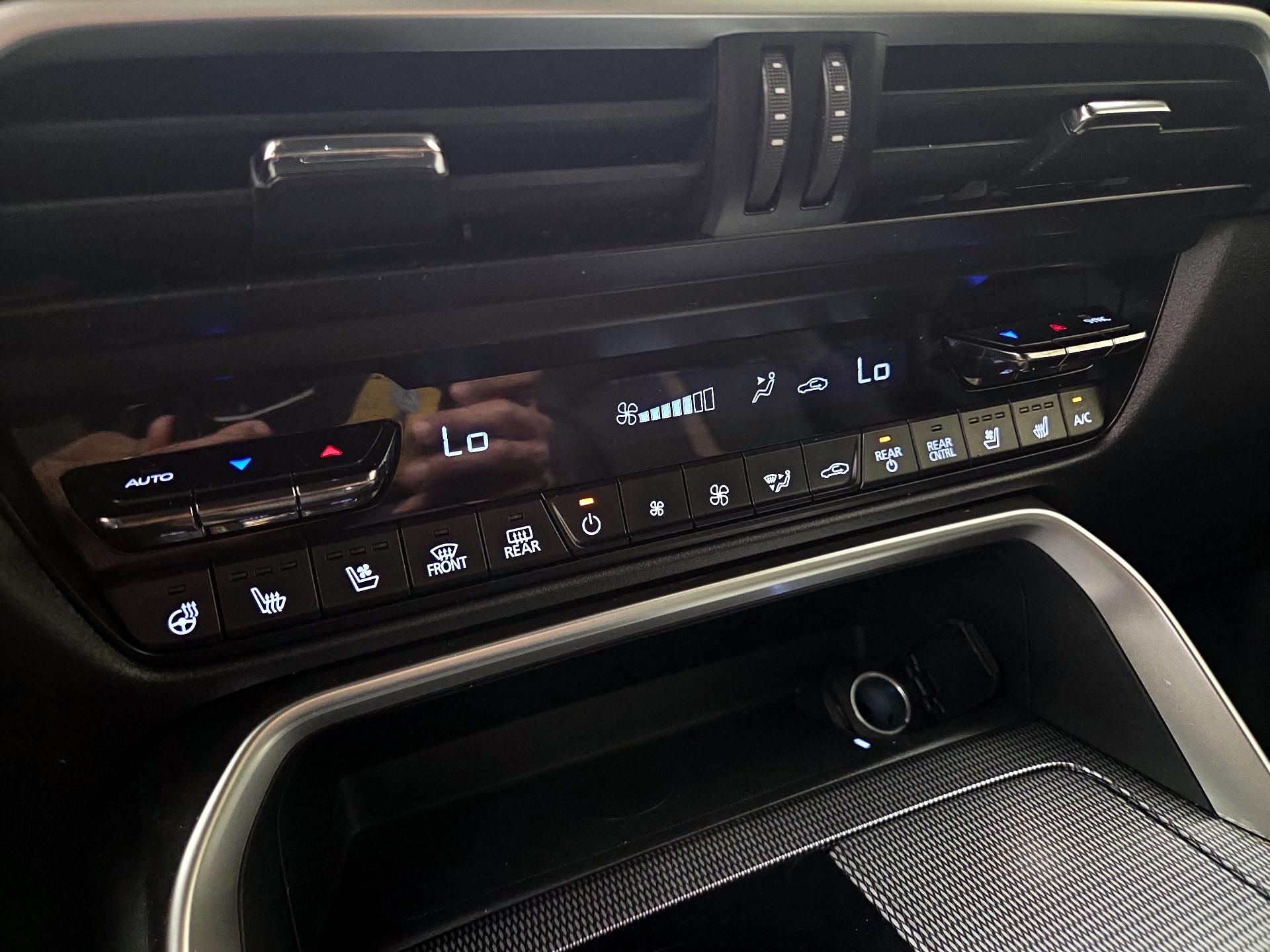 Thumbnail: 2024 Mazda CX-90 - 17