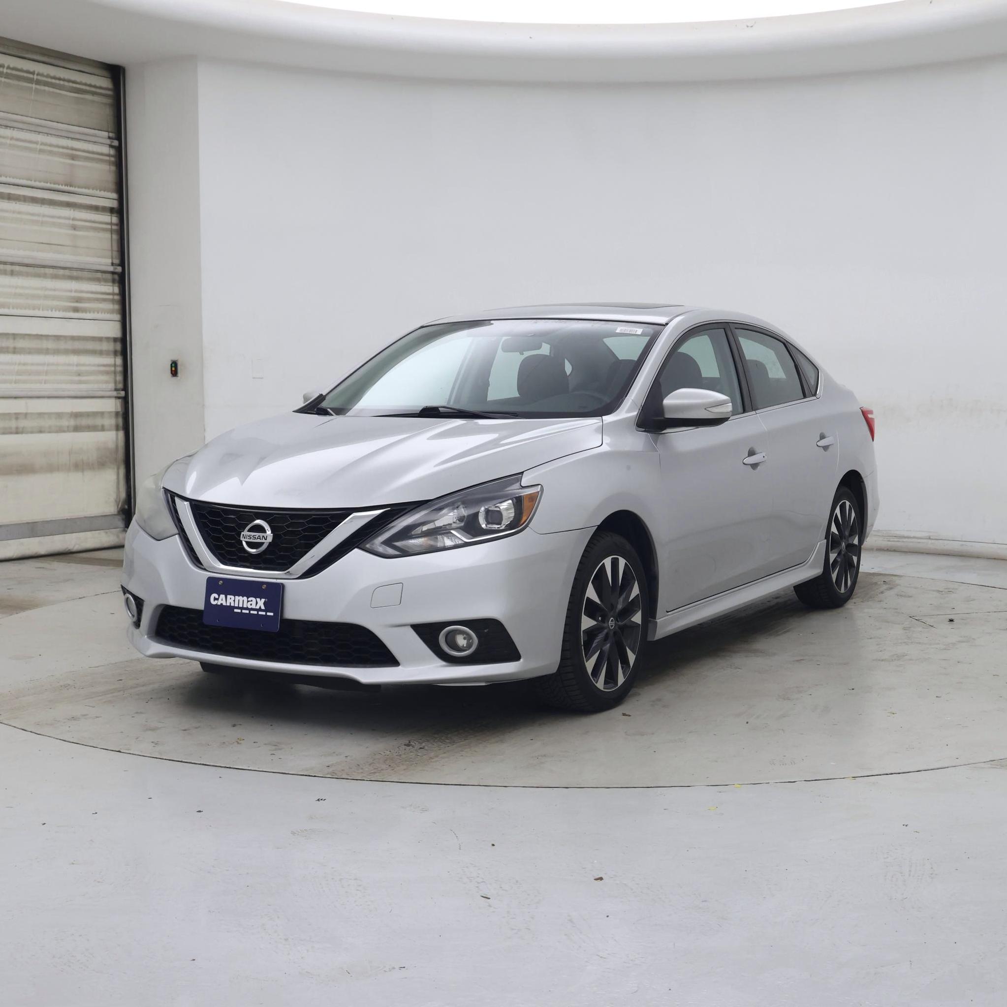 Thumbnail: 2017 Nissan Sentra - 4
