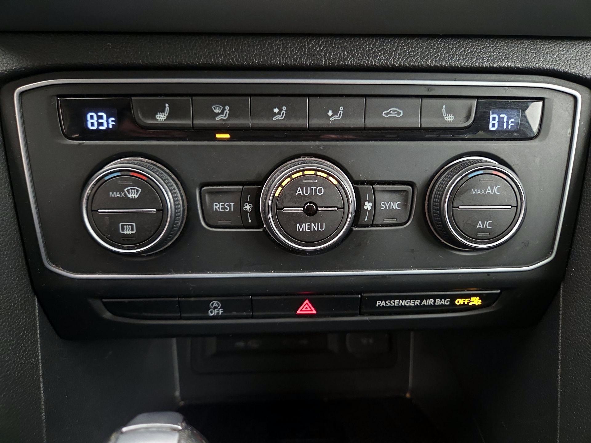 Thumbnail: 2021 Volkswagen Atlas - 16