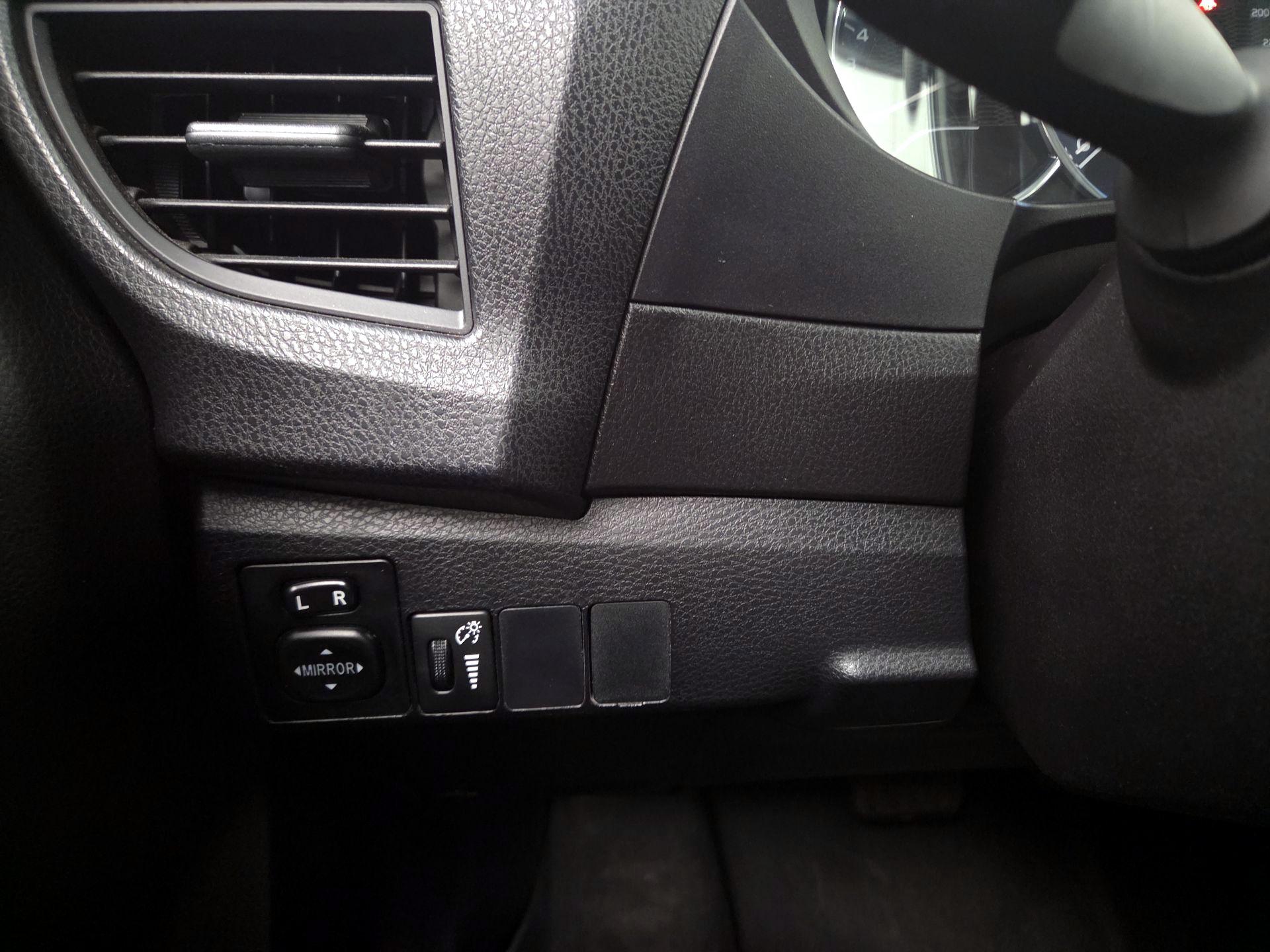 Thumbnail: 2016 Toyota Corolla - 13