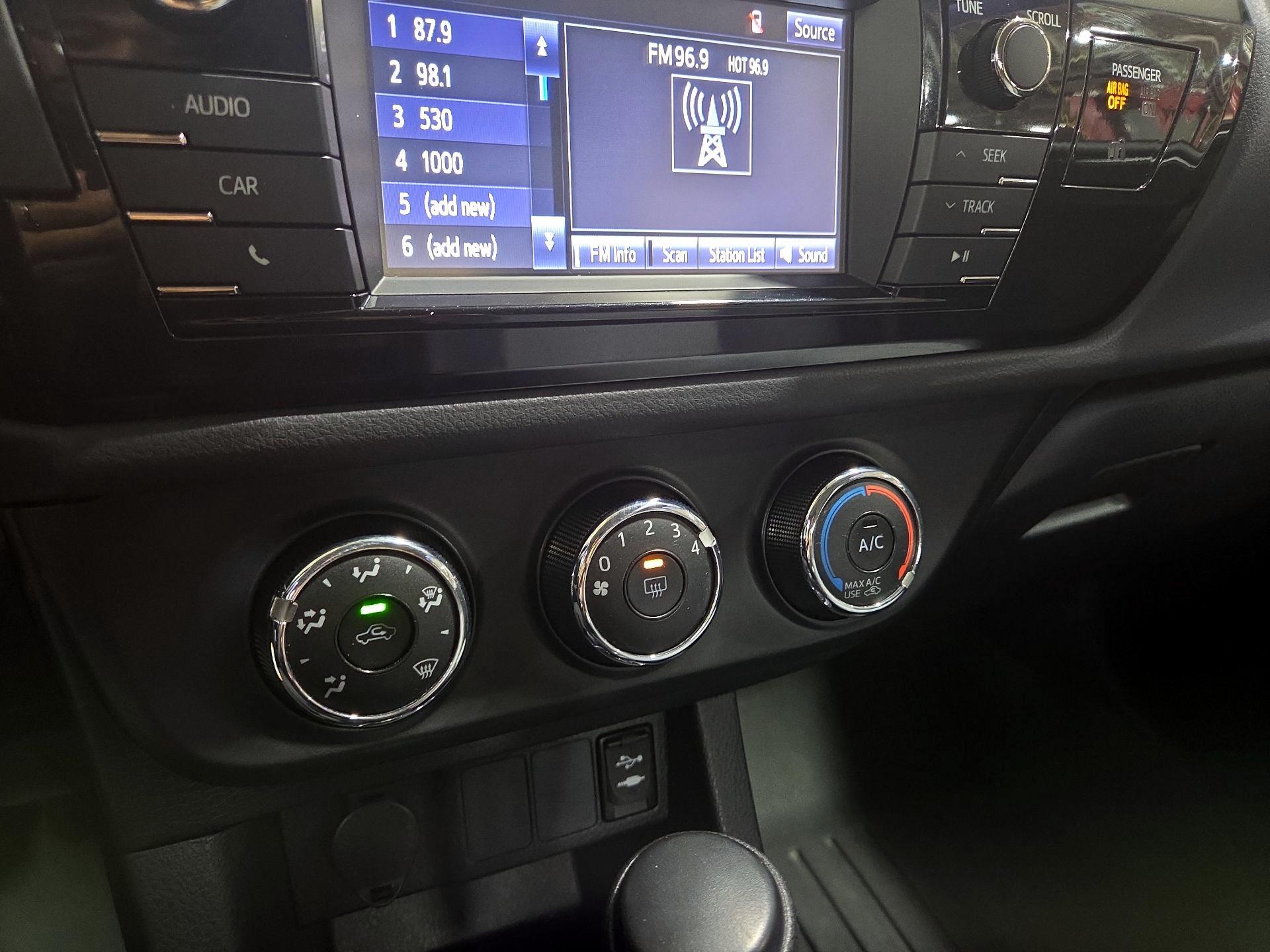 Thumbnail: 2016 Toyota Corolla - 15