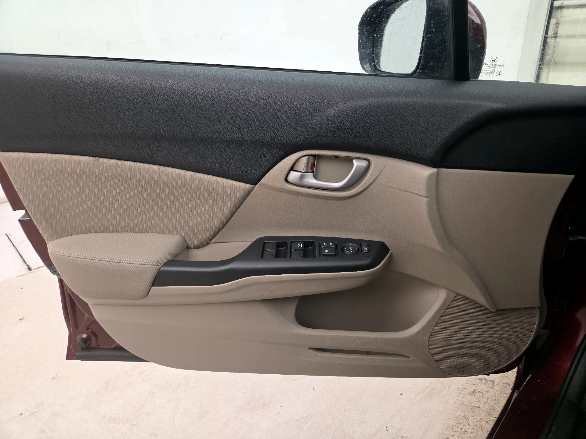 Thumbnail: 2014 Honda Civic - 12