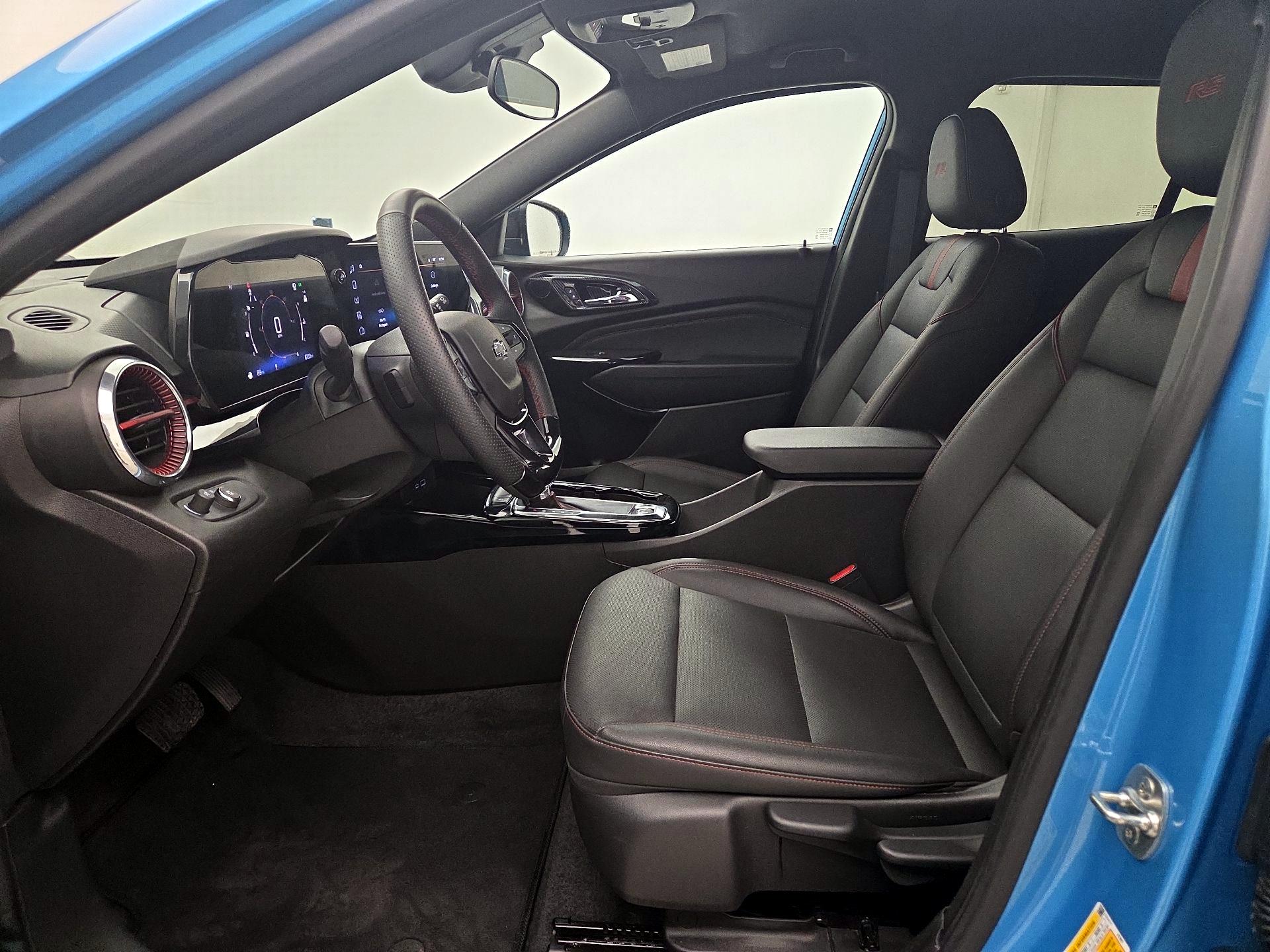 Thumbnail: 2025 Chevrolet Trax - 11