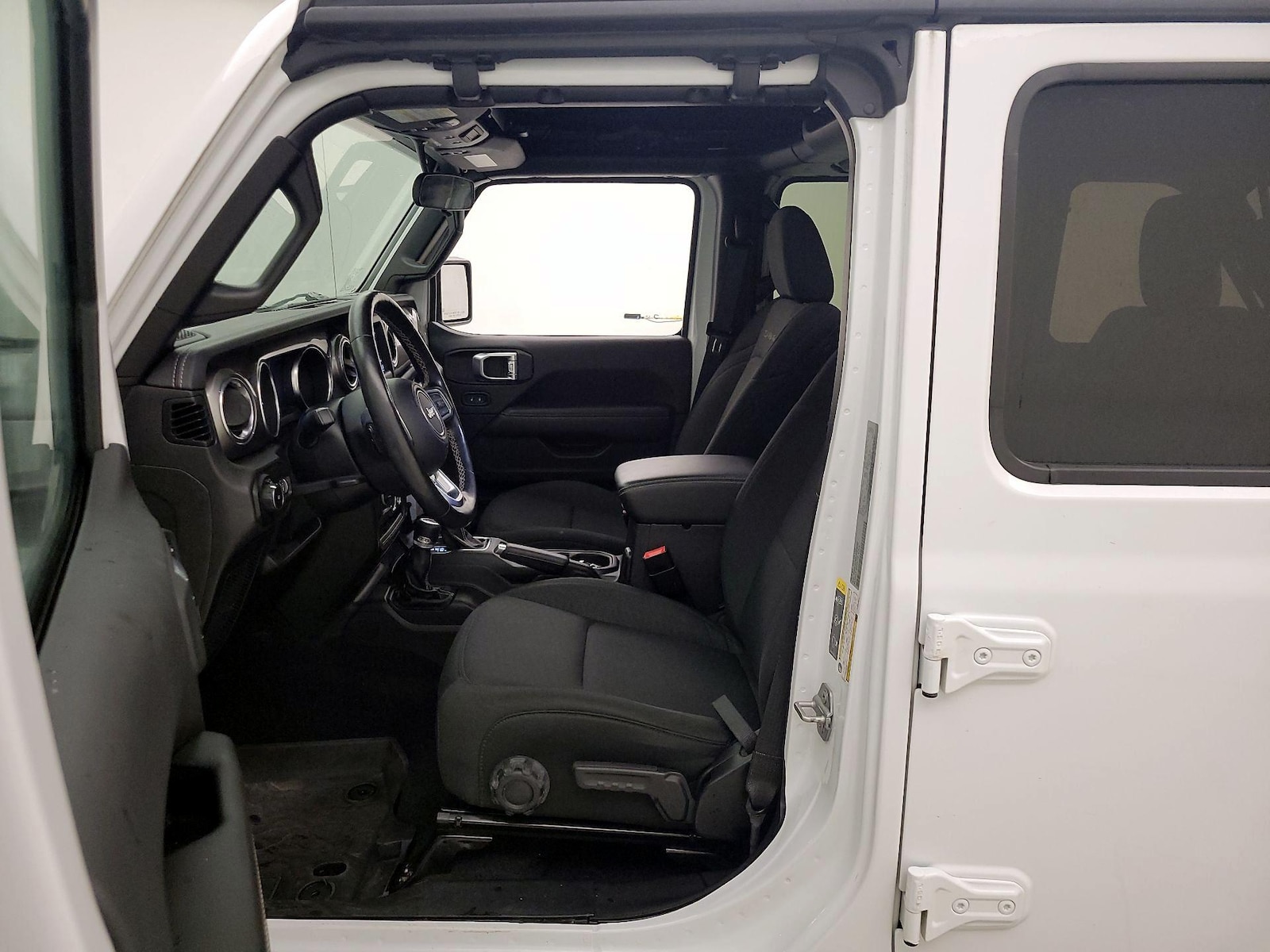 2020 Jeep Wrangler Unlimited Sahara - Photo 12