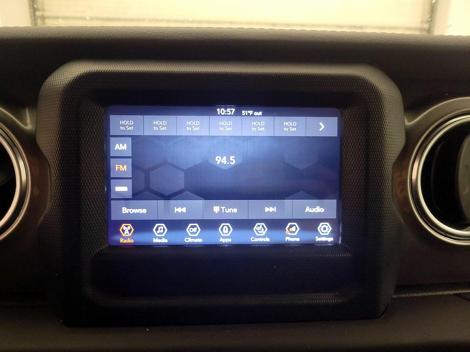 2020 Jeep Wrangler Unlimited Sahara - Photo 16