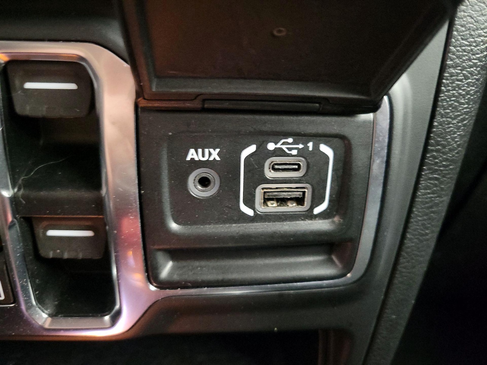 2020 Jeep Wrangler Unlimited Sahara - Photo 19
