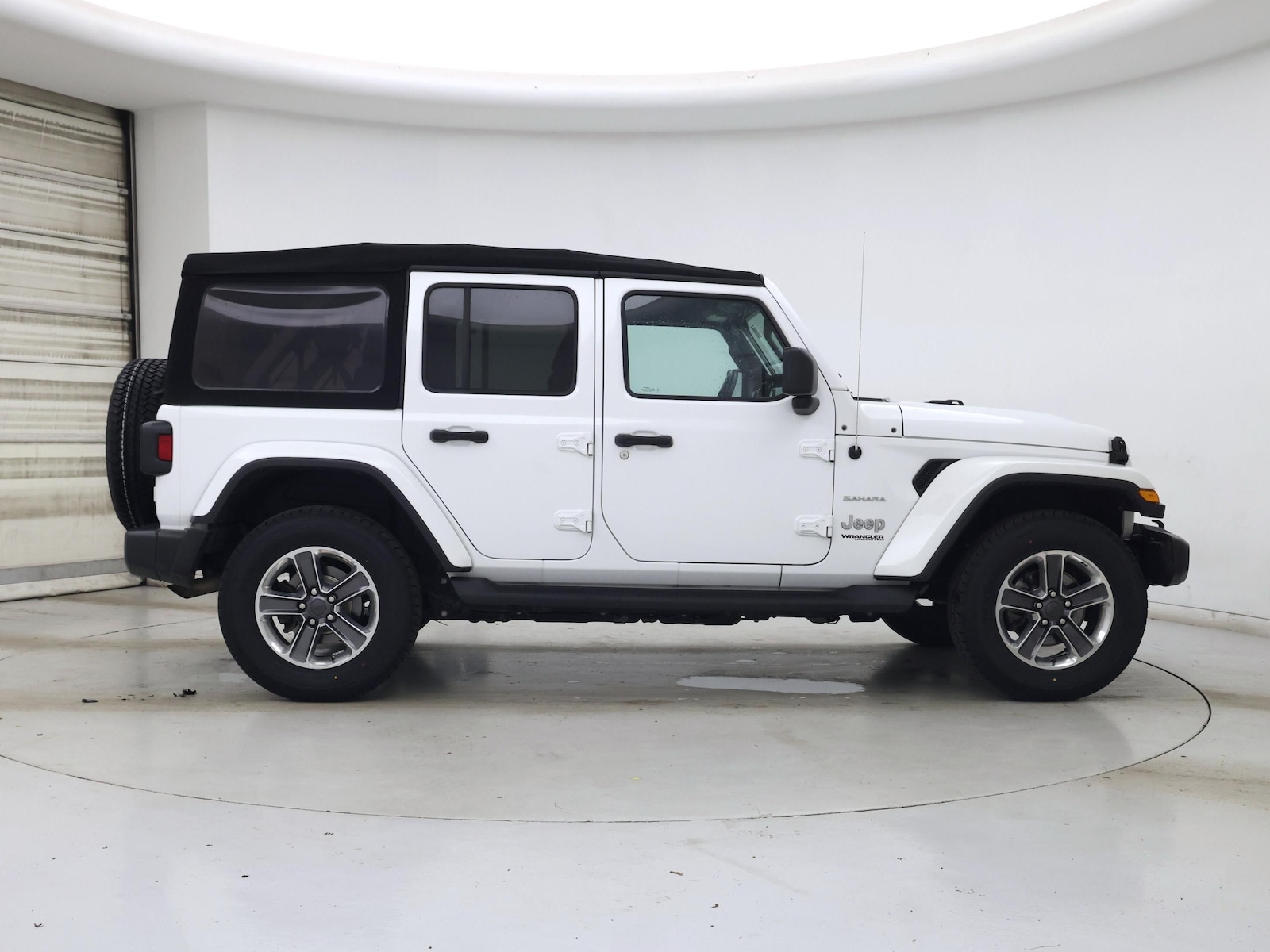 2020 Jeep Wrangler Unlimited Sahara - Photo 8