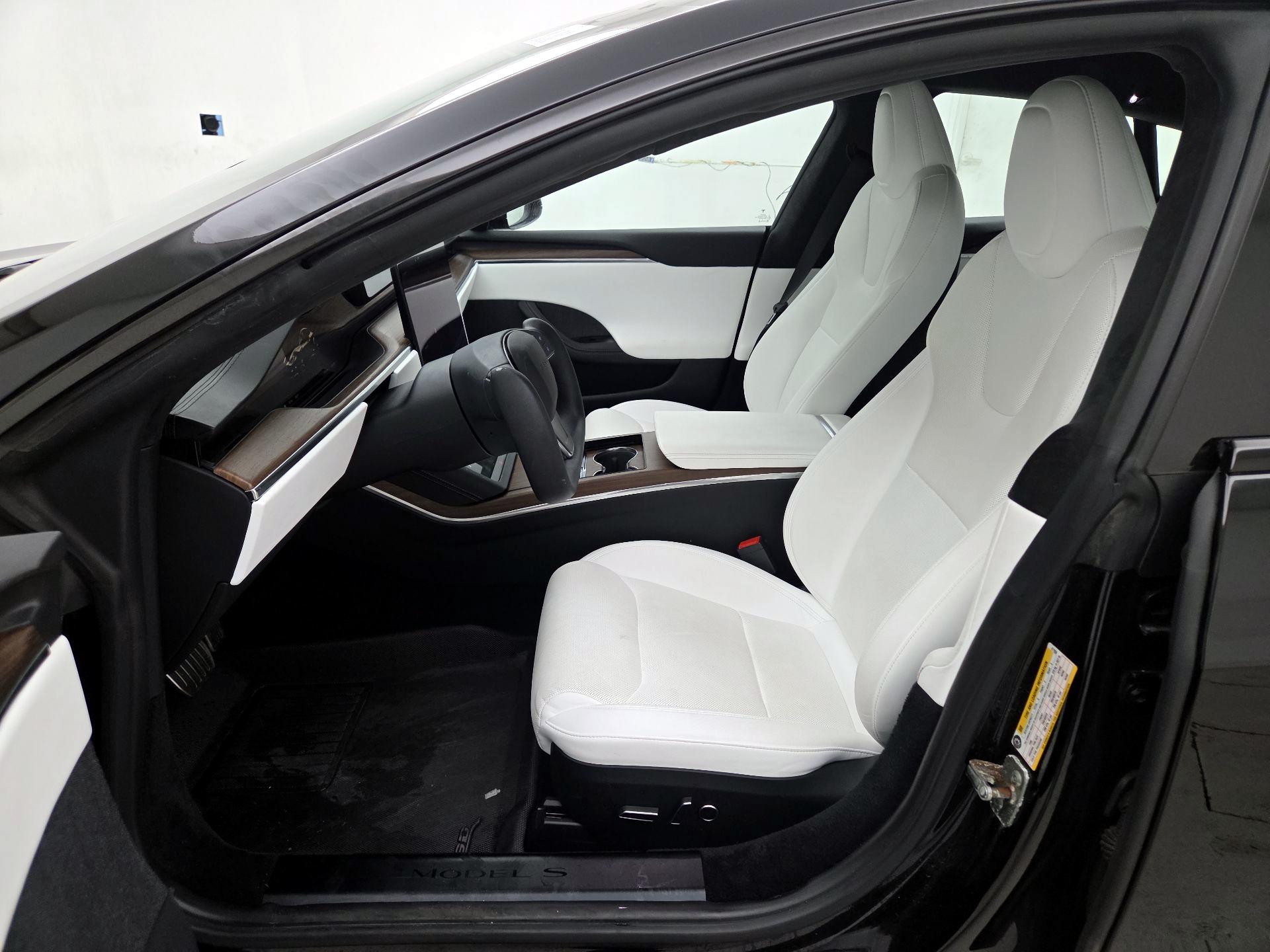 Thumbnail: 2022 Tesla Model S - 11