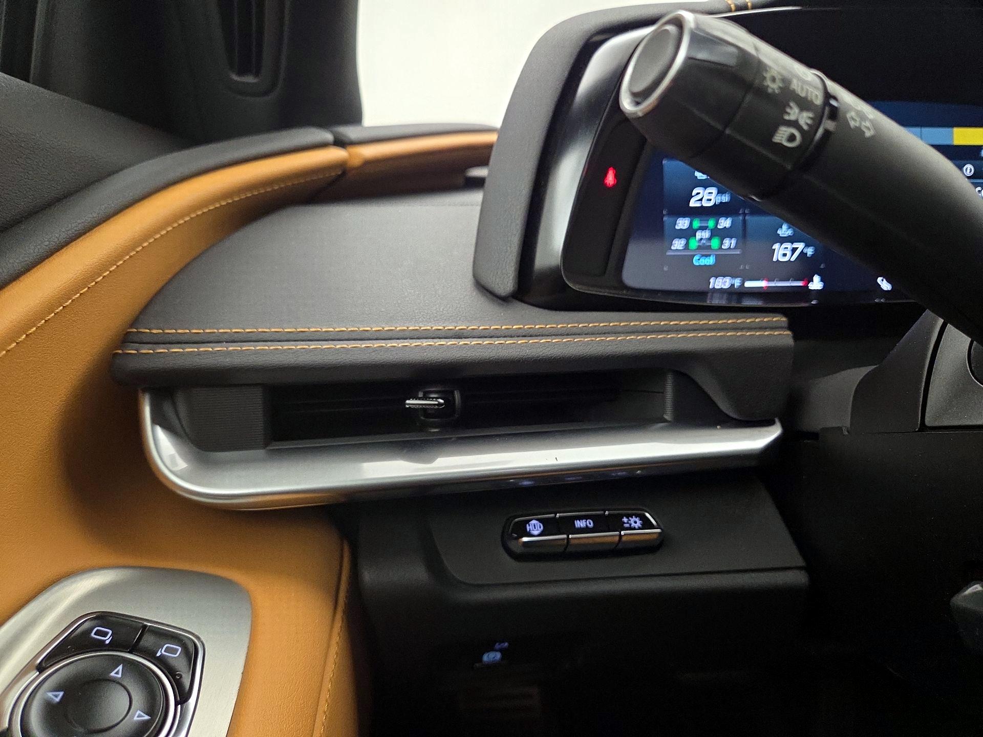 Thumbnail: 2021 Chevrolet Corvette - 13