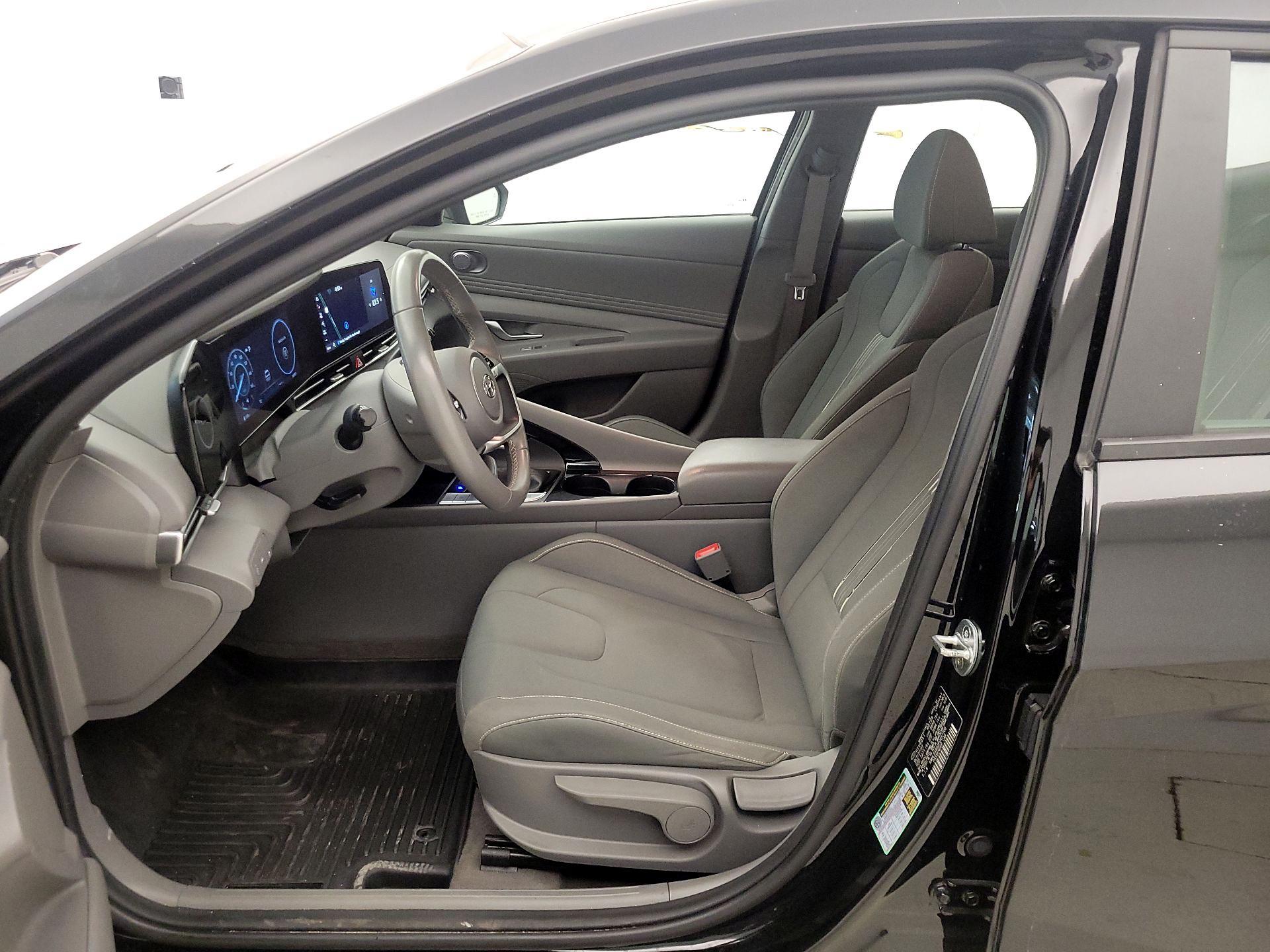 Thumbnail: 2023 Hyundai Elantra - 11