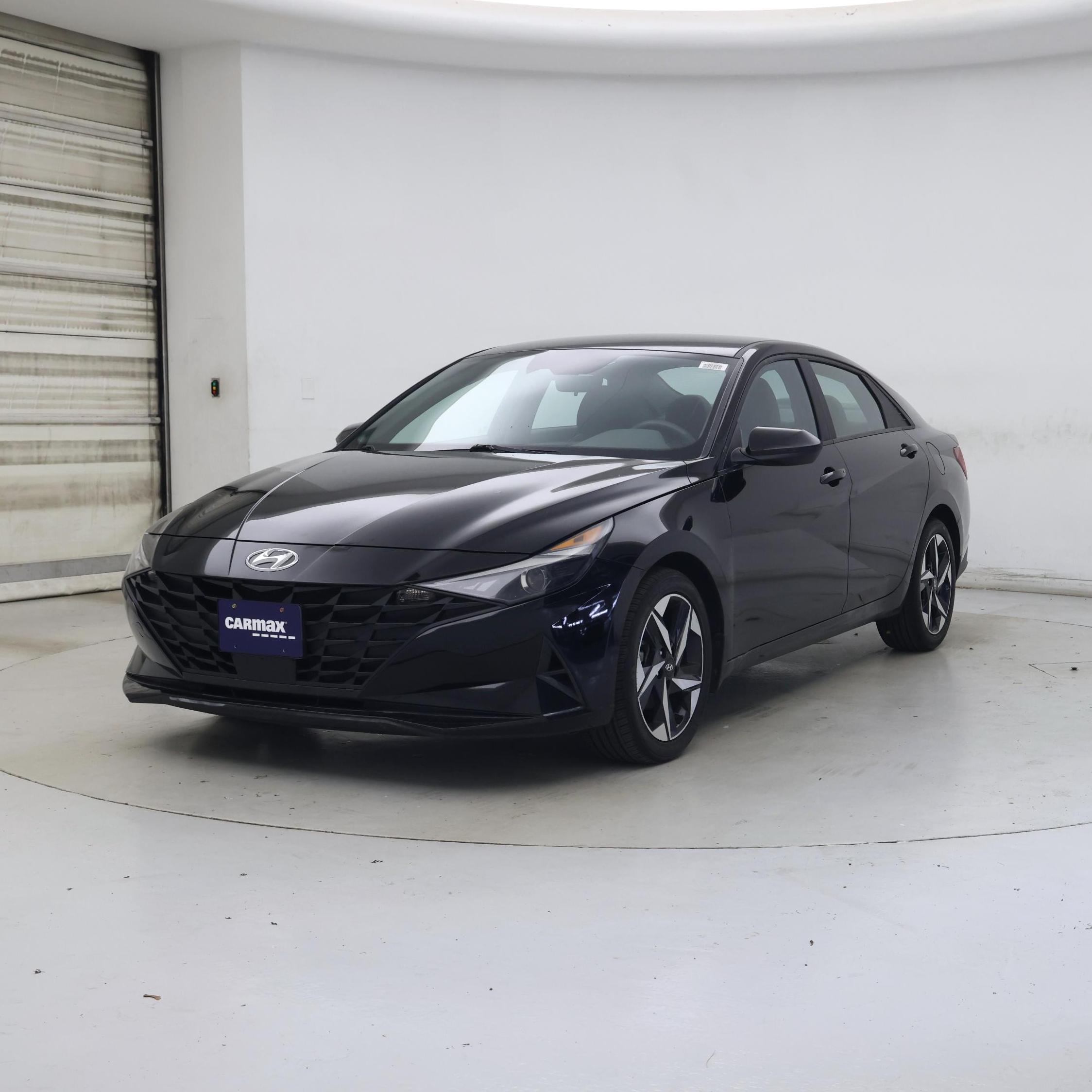 Thumbnail: 2023 Hyundai Elantra - 4