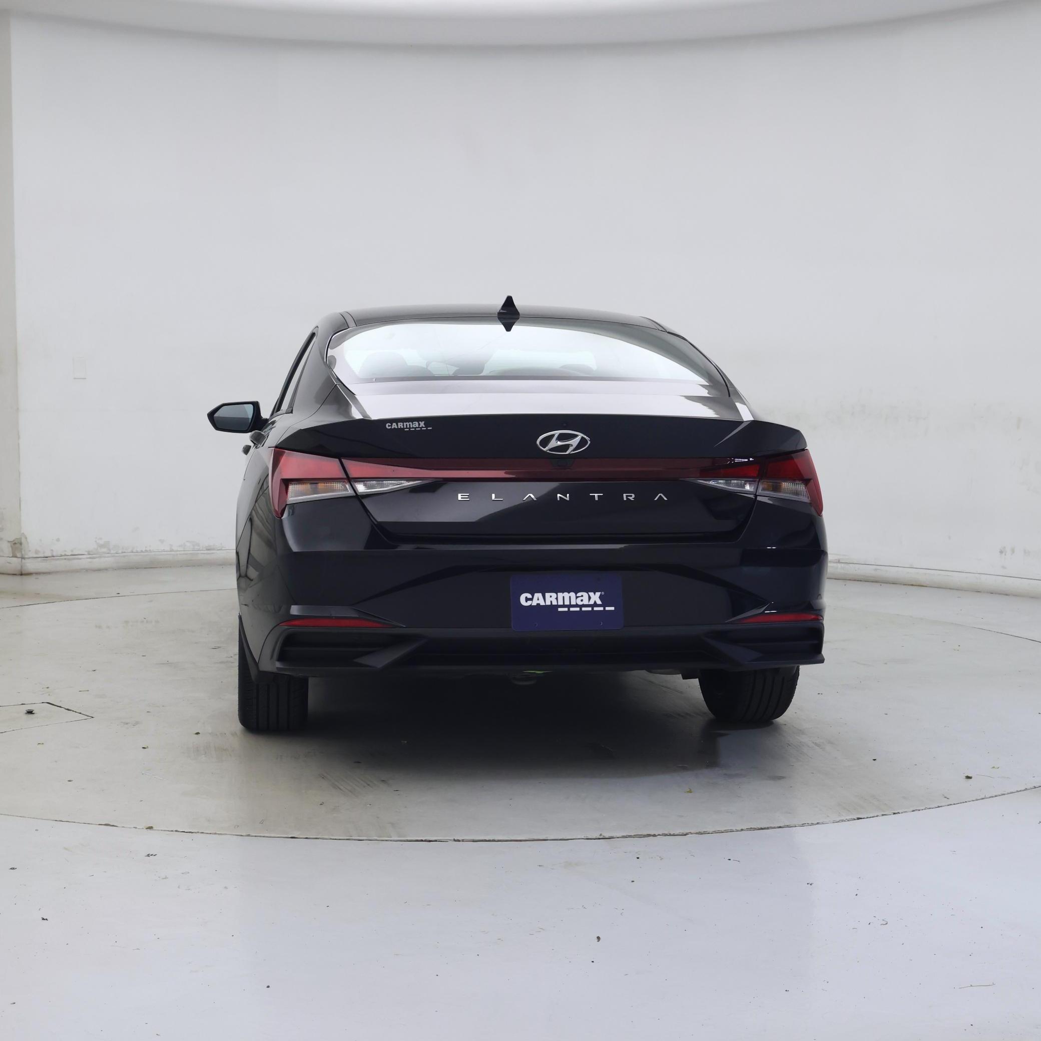 Thumbnail: 2023 Hyundai Elantra - 6