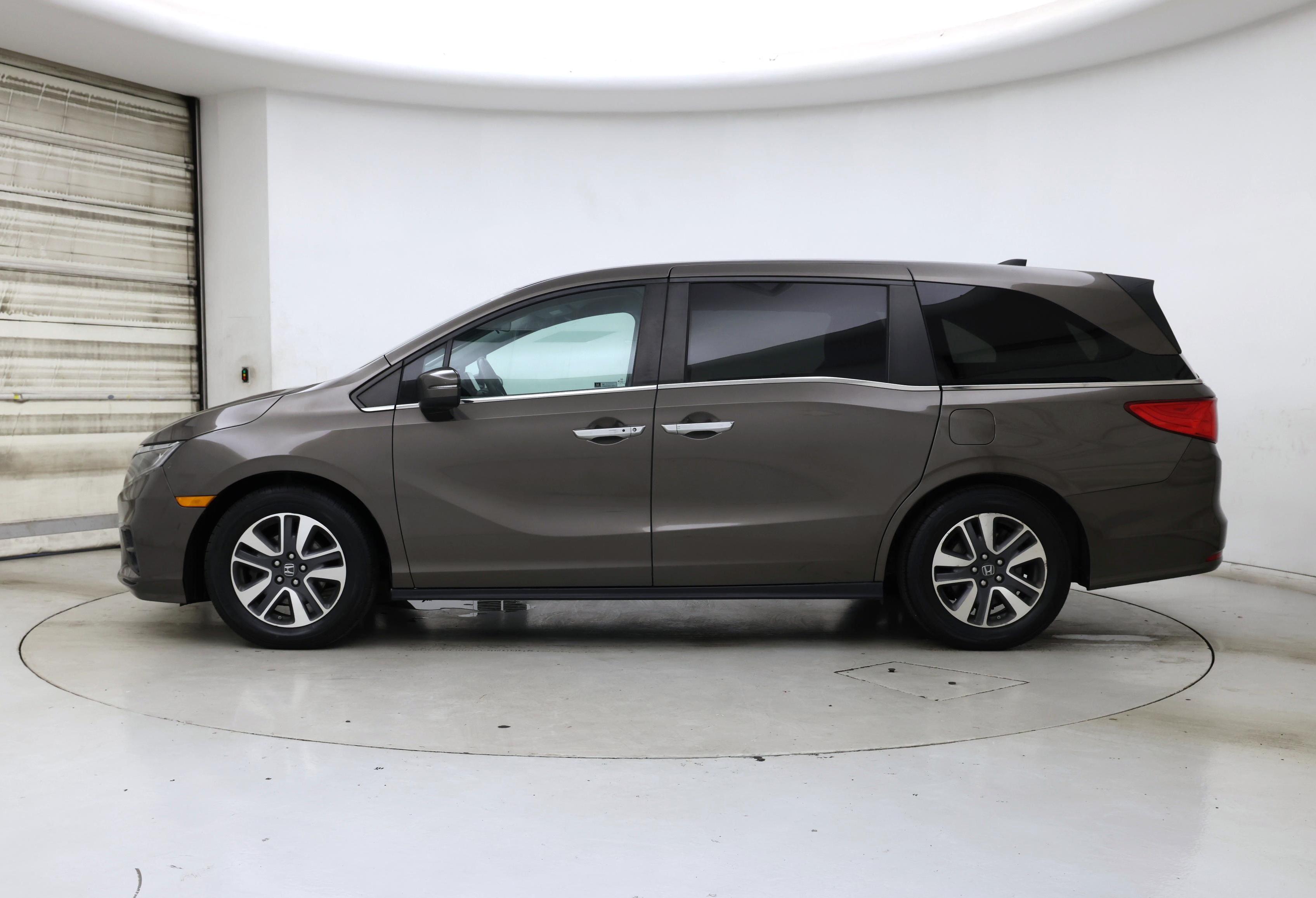 Thumbnail: 2020 Honda Odyssey - 3